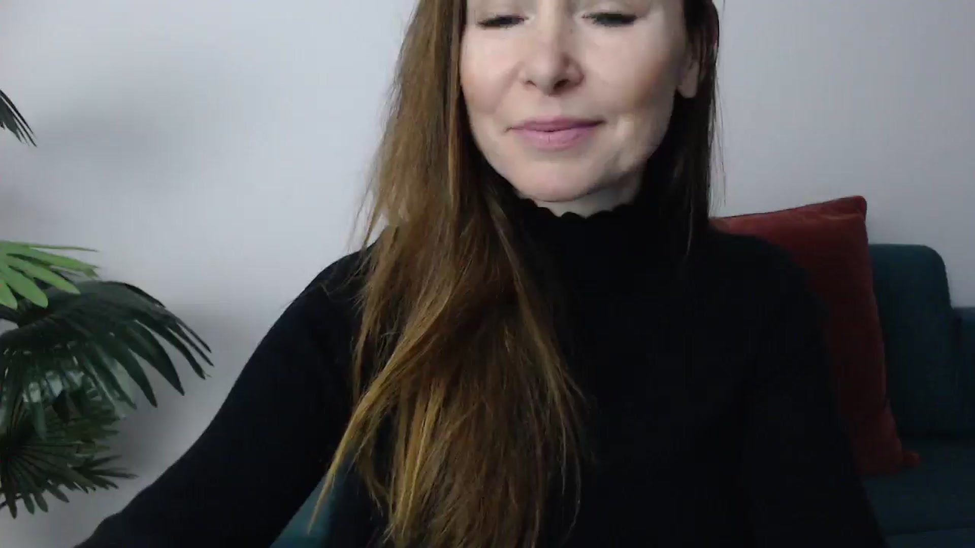 Gallery image thumbnail from Delilah_sweet's myfreecams stream on, 12/06/2024, 17:10 image 14 of 20