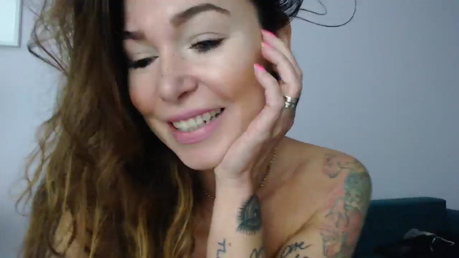 Gallery image thumbnail from Delilah_sweet's myfreecams stream on, 01/07/2025, 18:05 image 13 of 20