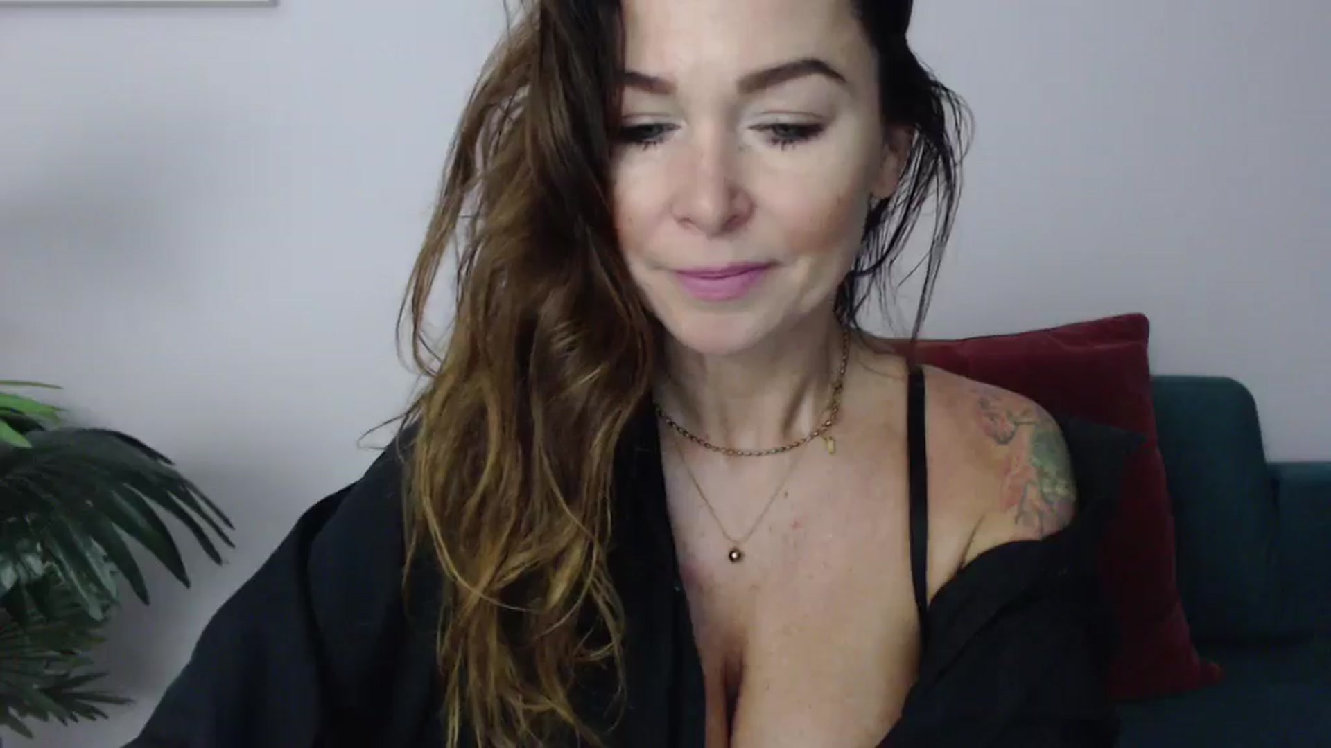Gallery image thumbnail from Delilah_sweet's myfreecams stream on, 01/08/2025, 16:00 image 16 of 20