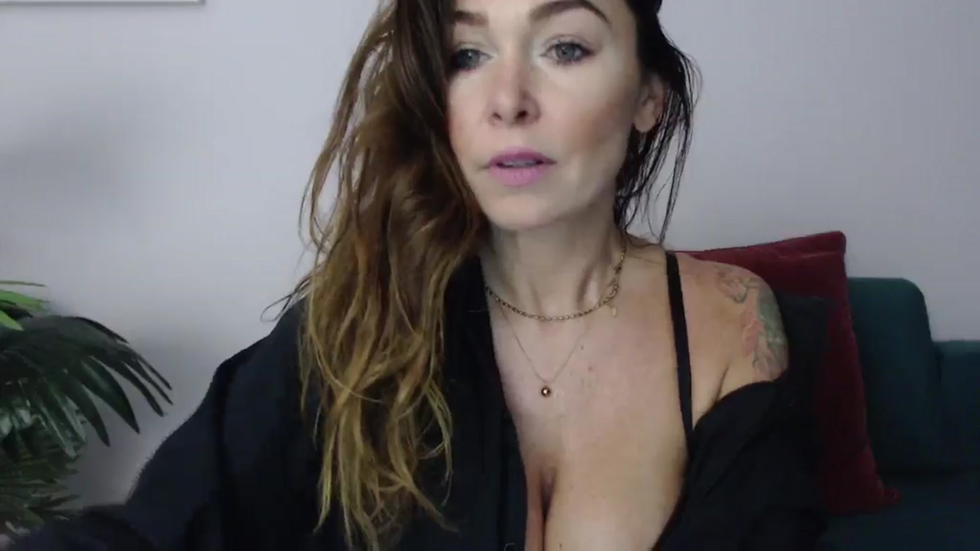 Gallery image thumbnail from Delilah_sweet's myfreecams stream on, 01/08/2025, 16:00 image 13 of 20