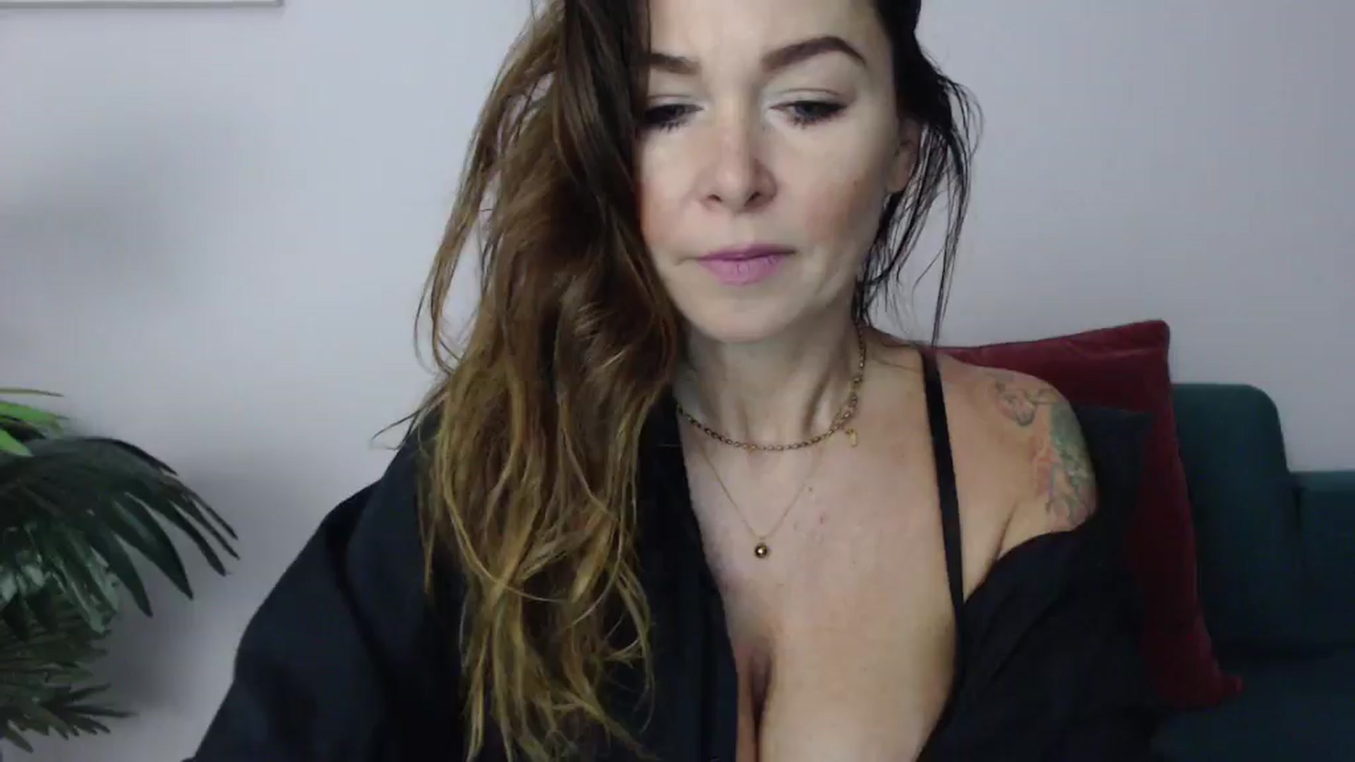 Gallery image thumbnail from Delilah_sweet's myfreecams stream on, 01/08/2025, 16:00 image 18 of 20