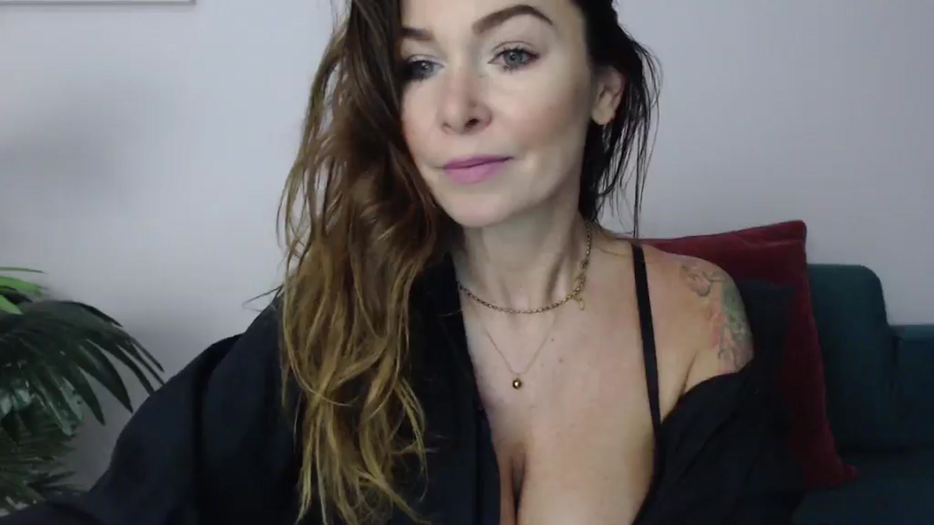 Gallery image thumbnail from Delilah_sweet's myfreecams stream on, 01/08/2025, 16:00 image 17 of 20