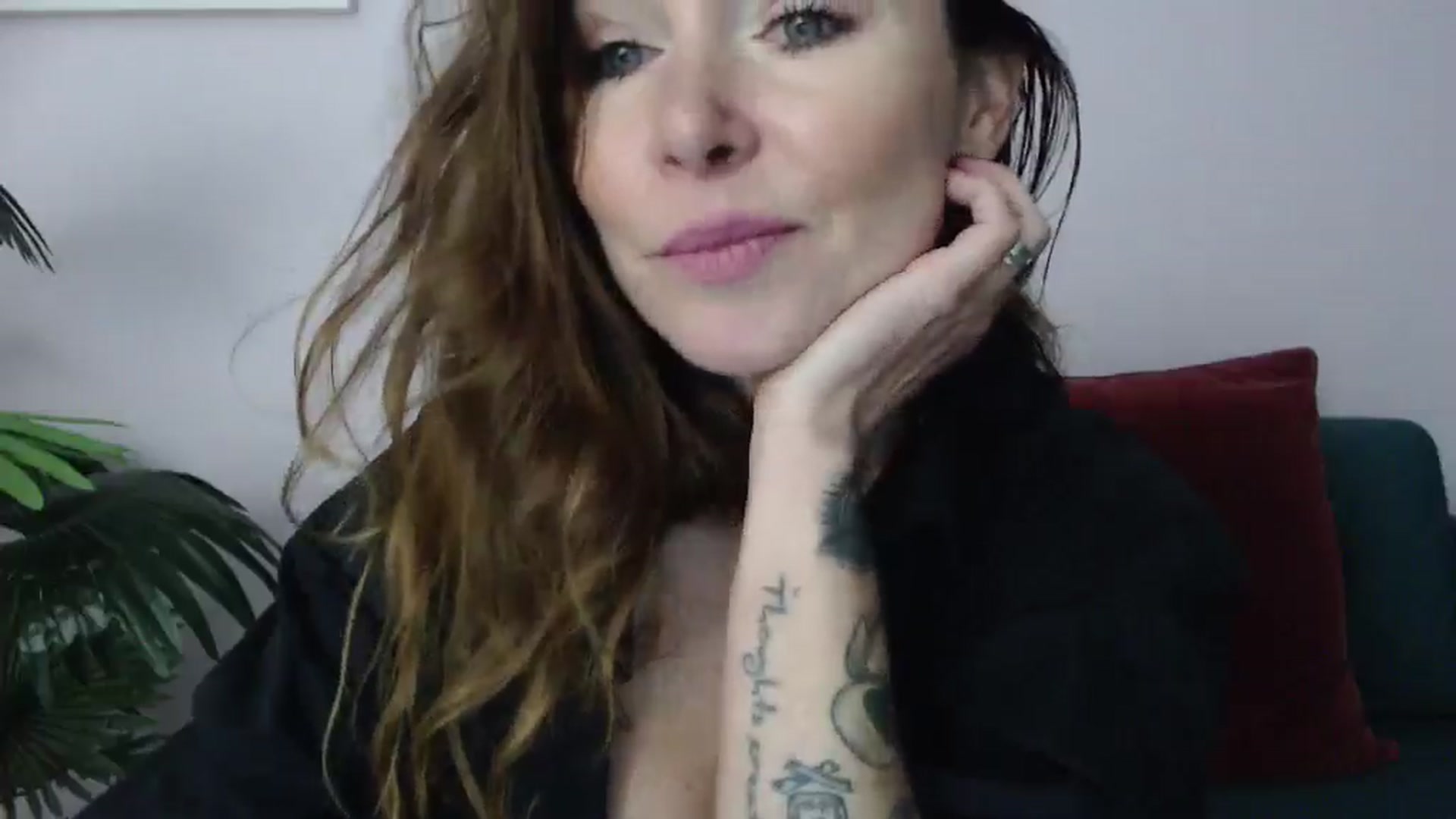 Gallery image thumbnail from Delilah_sweet's myfreecams stream on, 01/08/2025, 19:01 image 17 of 20