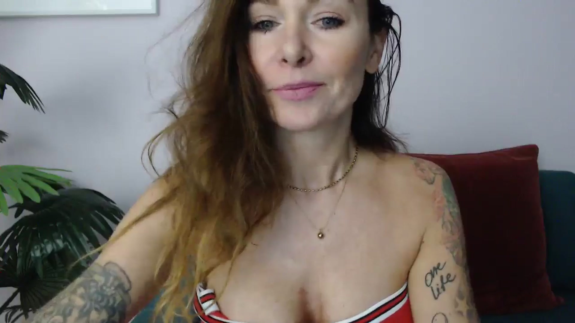 Gallery image thumbnail from Delilah_sweet's myfreecams stream on, 01/14/2025, 18:04 image 13 of 20