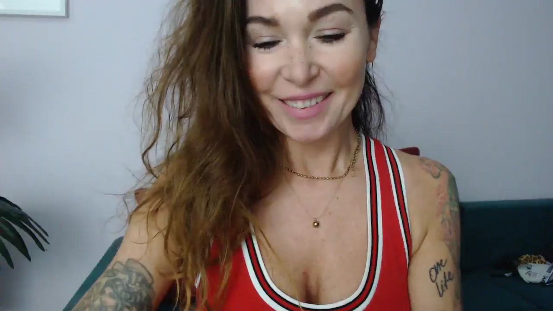 Gallery image thumbnail from Delilah_sweet's myfreecams stream on, 01/15/2025, 17:30 image 6 of 20