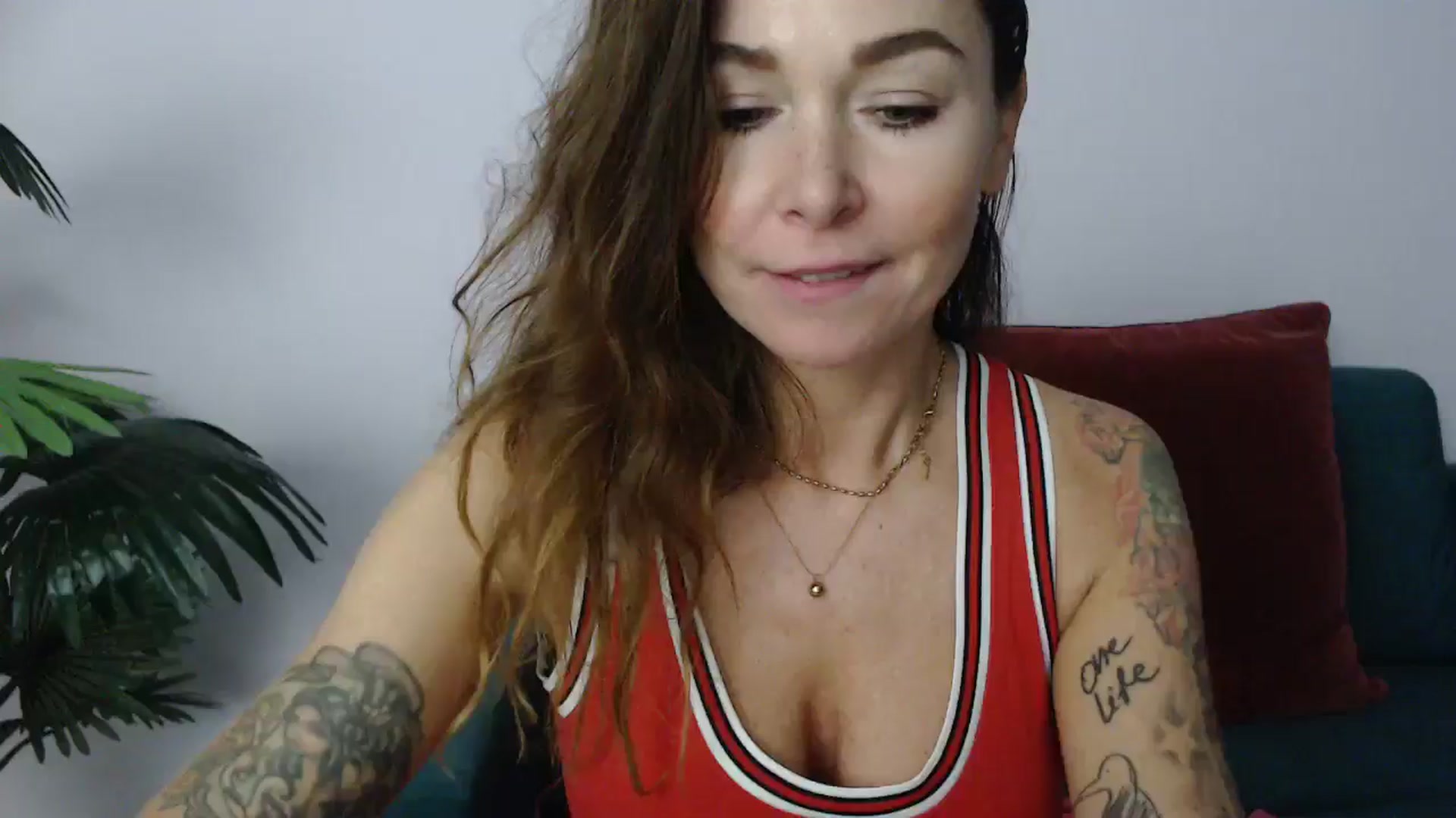 Gallery image thumbnail from Delilah_sweet's myfreecams stream on, 01/15/2025, 18:43 image 6 of 20