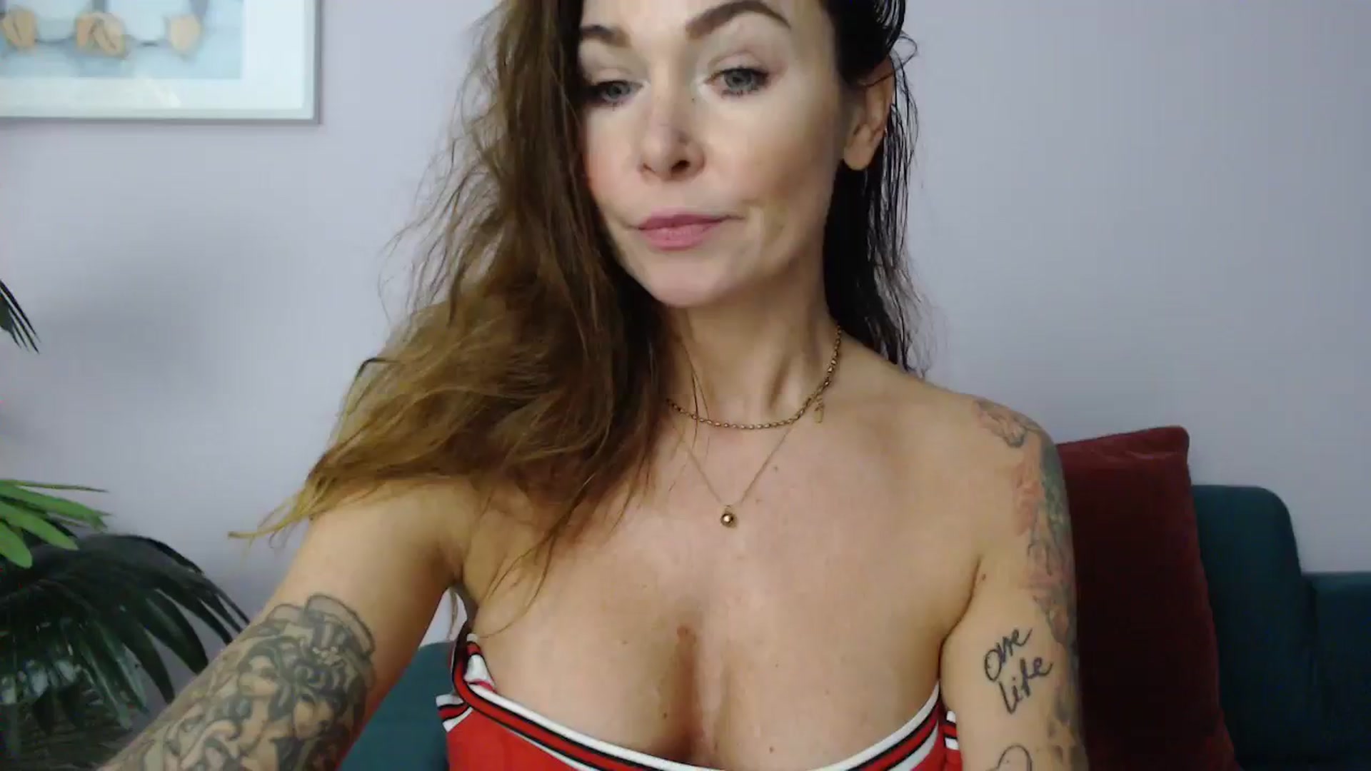 Gallery image thumbnail from Delilah_sweet's myfreecams stream on, 01/15/2025, 18:43 image 1 of 20