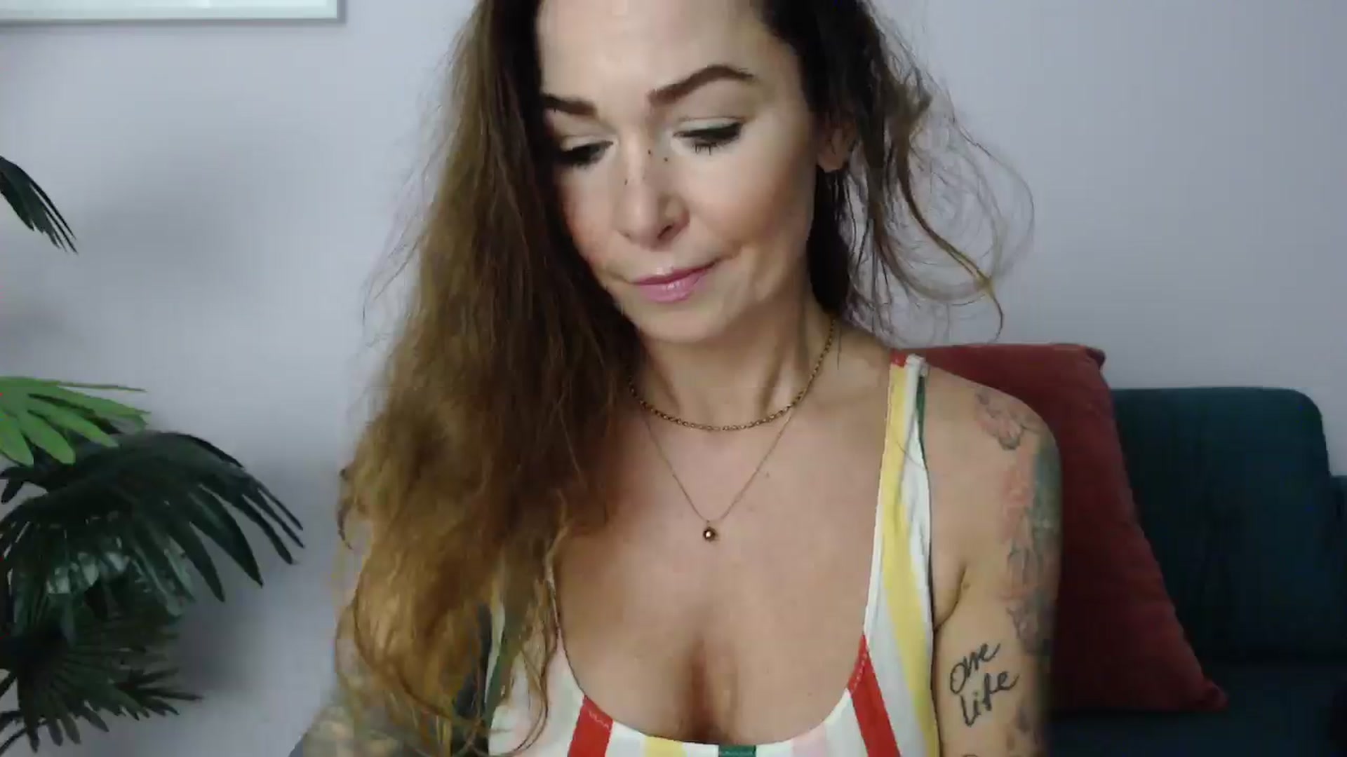 Gallery image thumbnail from Delilah_sweet's myfreecams stream on, 01/29/2025, 18:15 image 8 of 20