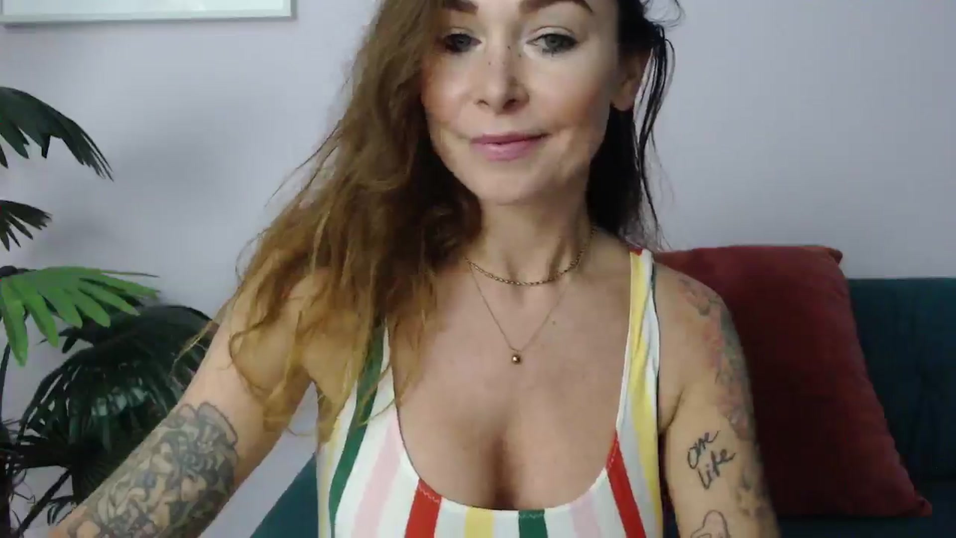 Gallery image thumbnail from Delilah_sweet's myfreecams stream on, 01/29/2025, 18:15 image 15 of 20