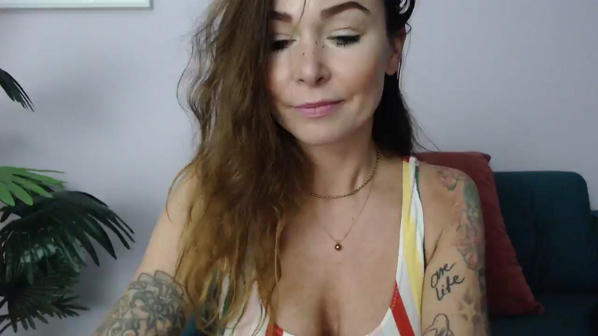 Gallery image thumbnail from Delilah_sweet's myfreecams stream on, 01/29/2025, 18:15 image 12 of 20