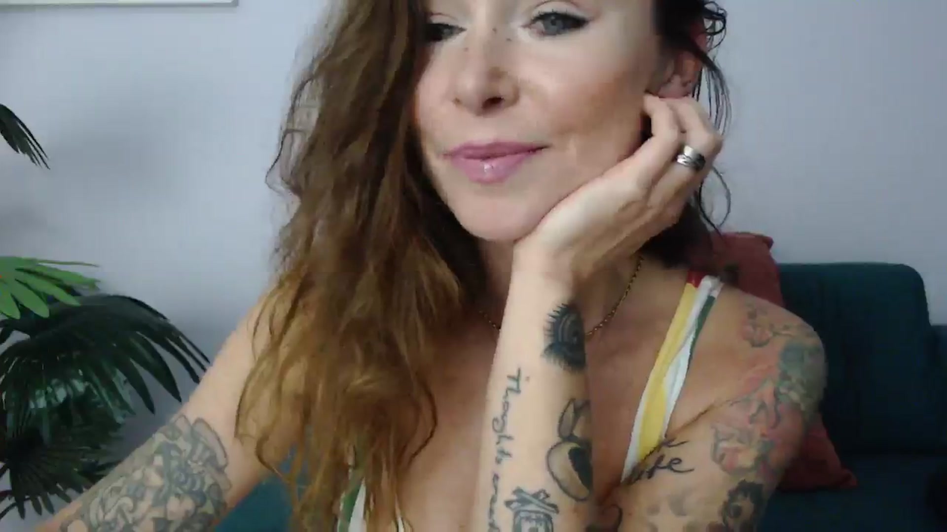 Gallery image thumbnail from Delilah_sweet's myfreecams stream on, 01/29/2025, 18:15 image 14 of 20