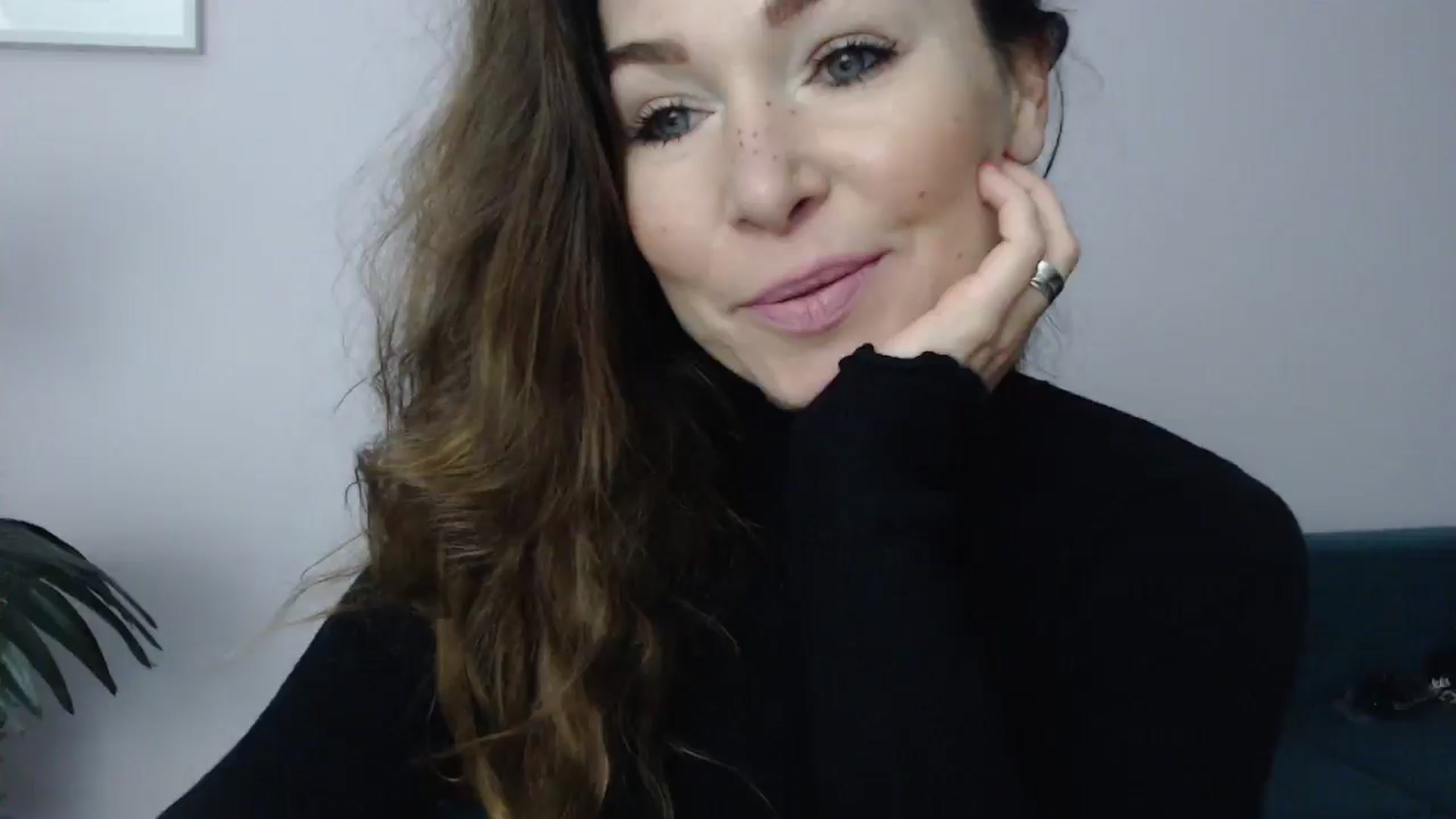 Gallery image thumbnail from Delilah_sweet's myfreecams stream on, 02/05/2025, 16:51 image 4 of 20