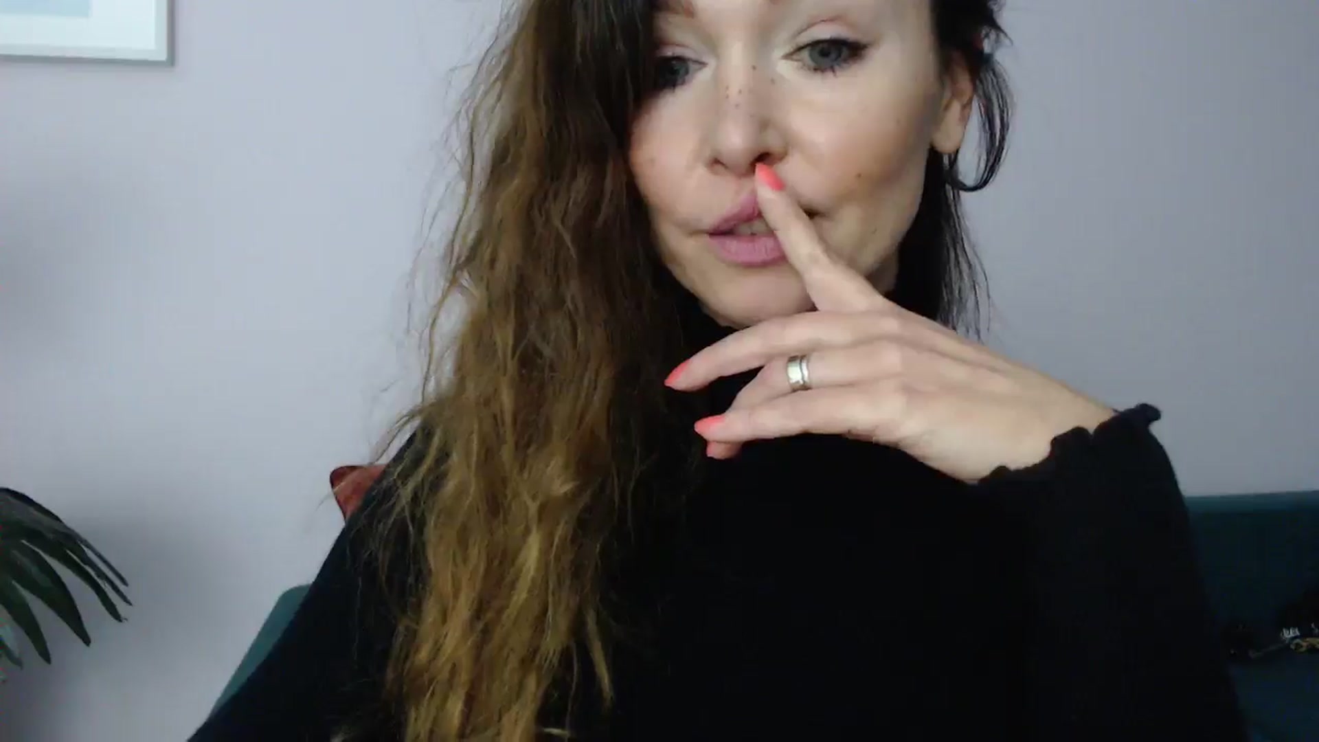 Gallery image thumbnail from Delilah_sweet's myfreecams stream on, 02/05/2025, 17:57 image 15 of 20