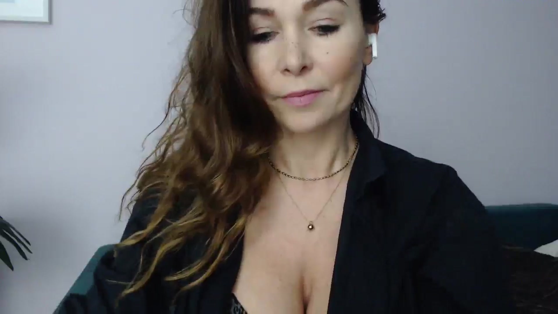 Gallery image thumbnail from Delilah_sweet's myfreecams stream on, 02/24/2025, 16:35 image 15 of 20