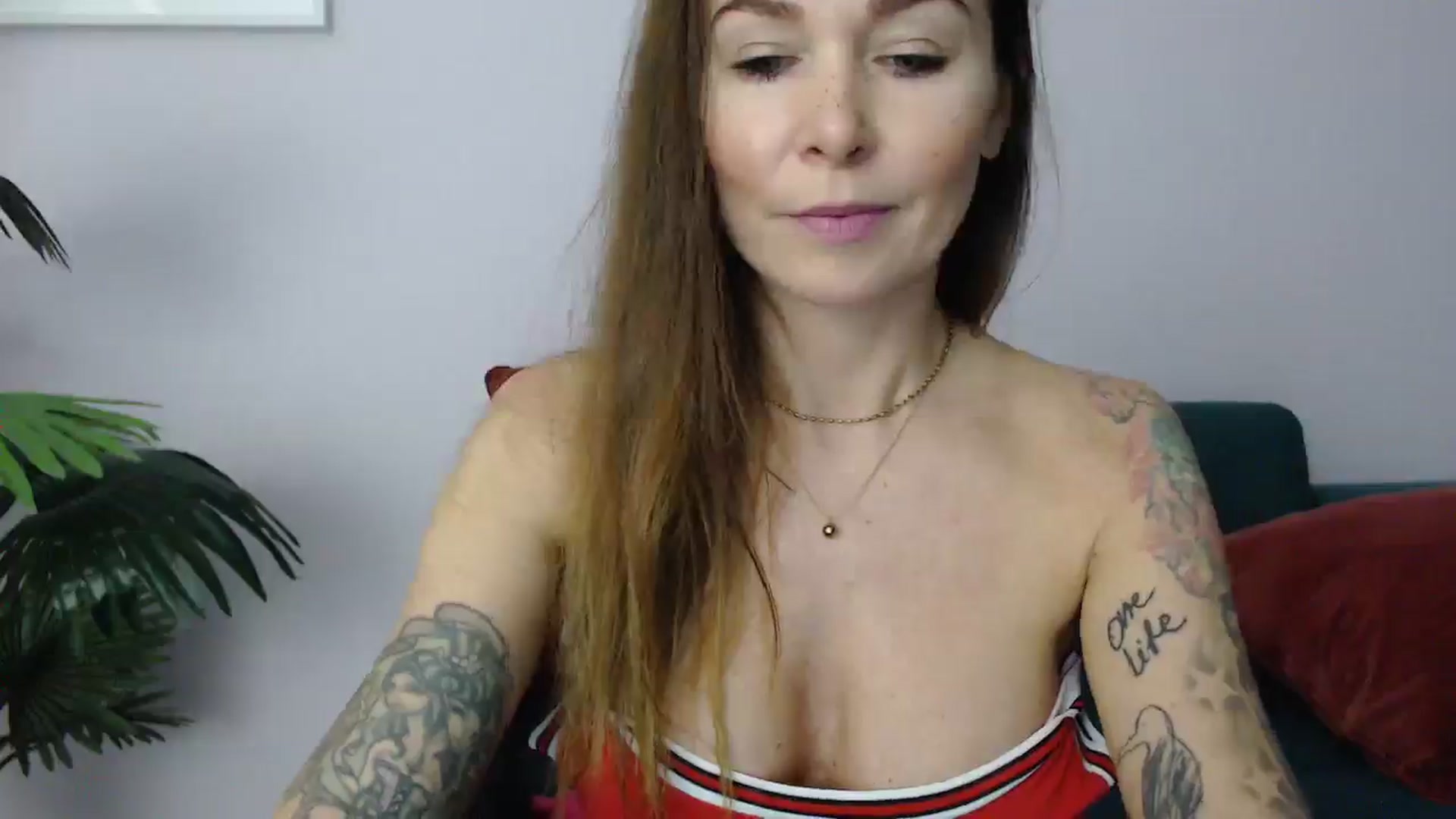 Gallery image thumbnail from Delilah_sweet's myfreecams stream on, 02/25/2025, 17:33 image 16 of 20