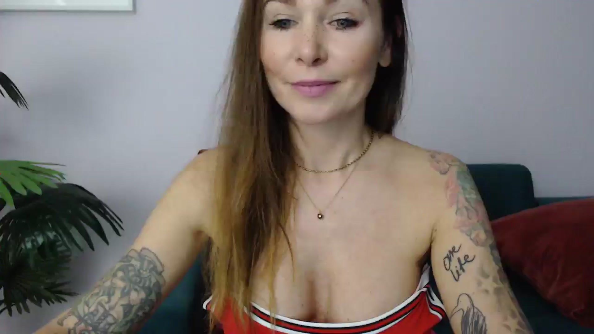 Gallery image thumbnail from Delilah_sweet's myfreecams stream on, 02/25/2025, 17:33 image 17 of 20