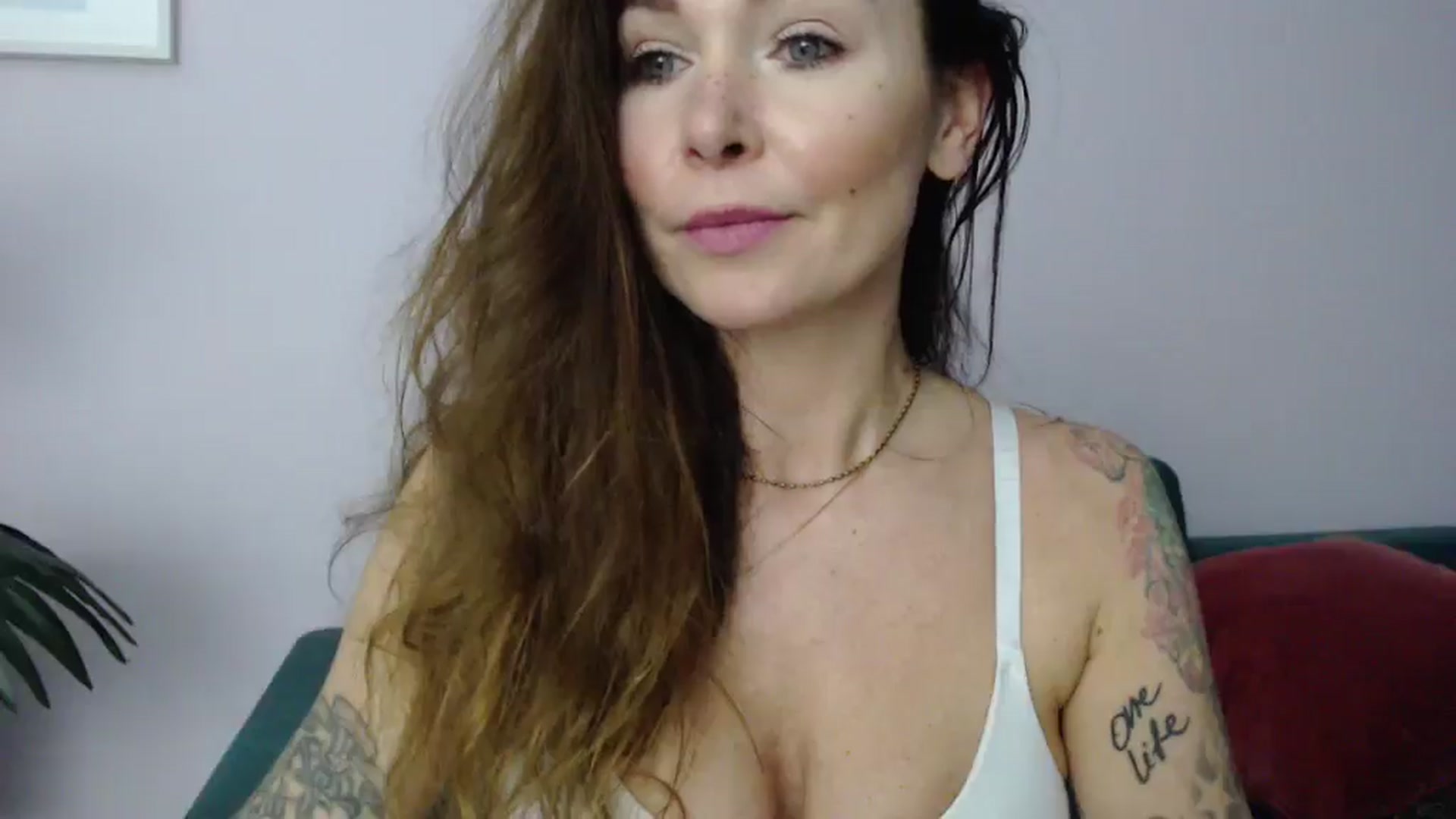 Gallery image thumbnail from Delilah_sweet's myfreecams stream on, 03/05/2025, 17:49 image 11 of 20