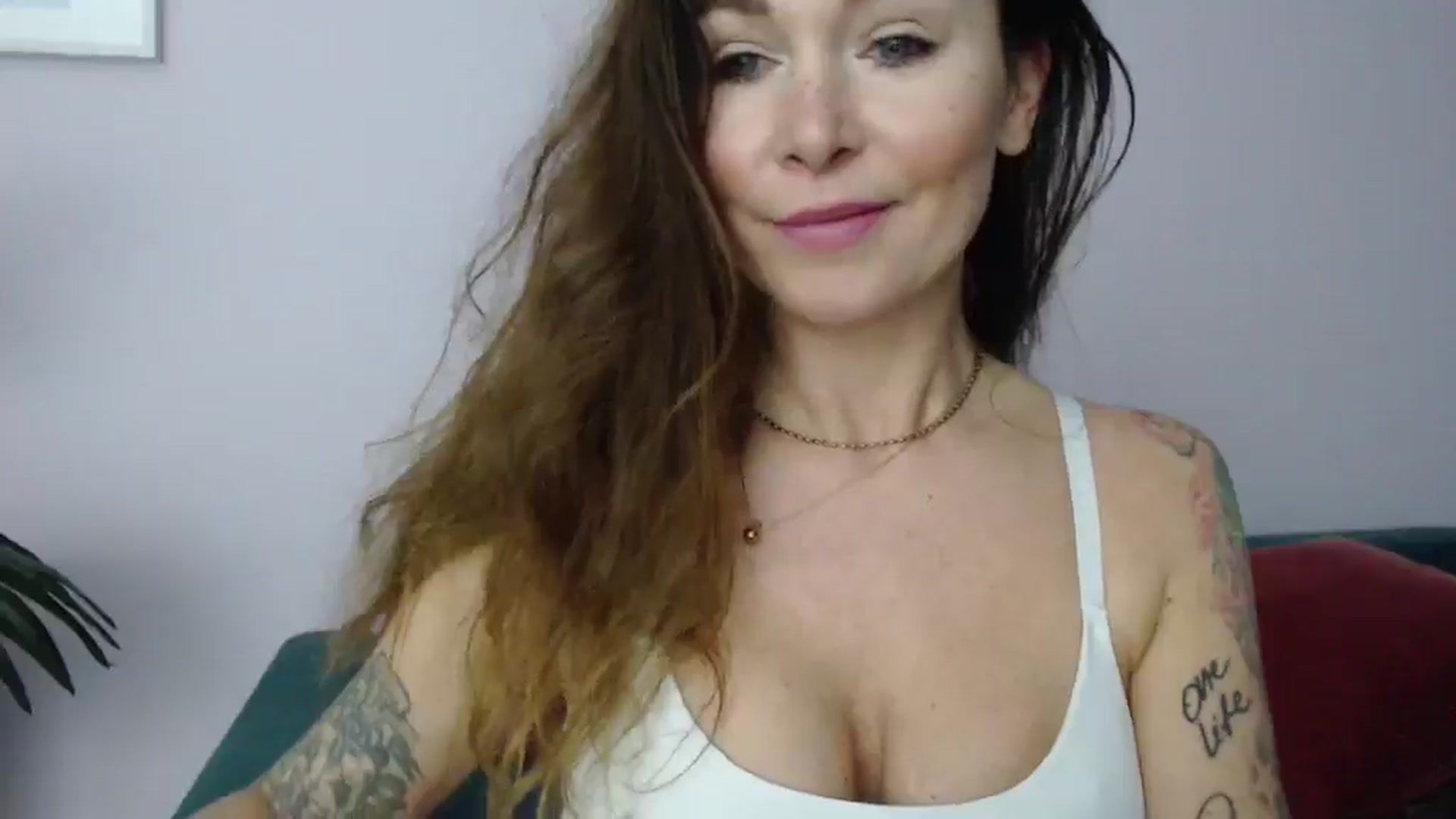 Gallery image thumbnail from Delilah_sweet's myfreecams stream on, 03/05/2025, 17:49 image 2 of 20