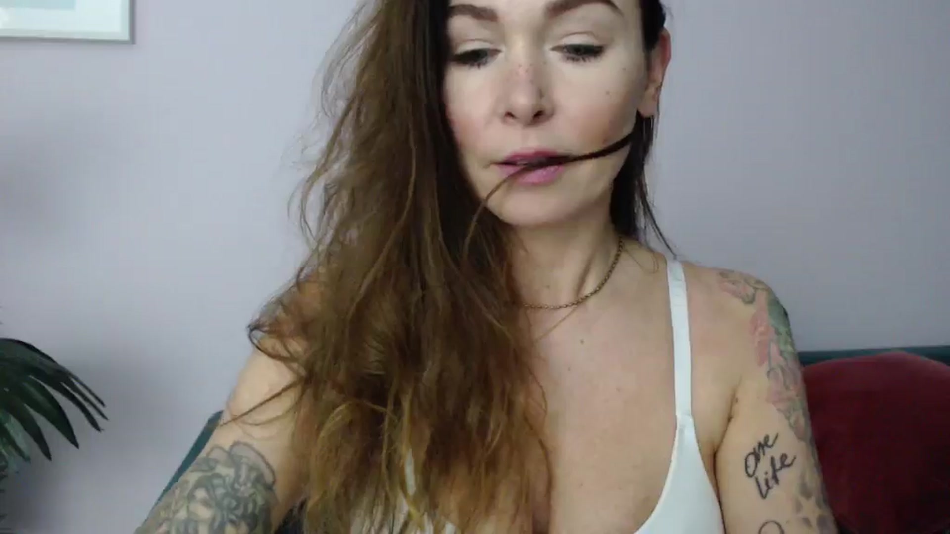 Gallery image thumbnail from Delilah_sweet's myfreecams stream on, 03/05/2025, 17:49 image 7 of 20