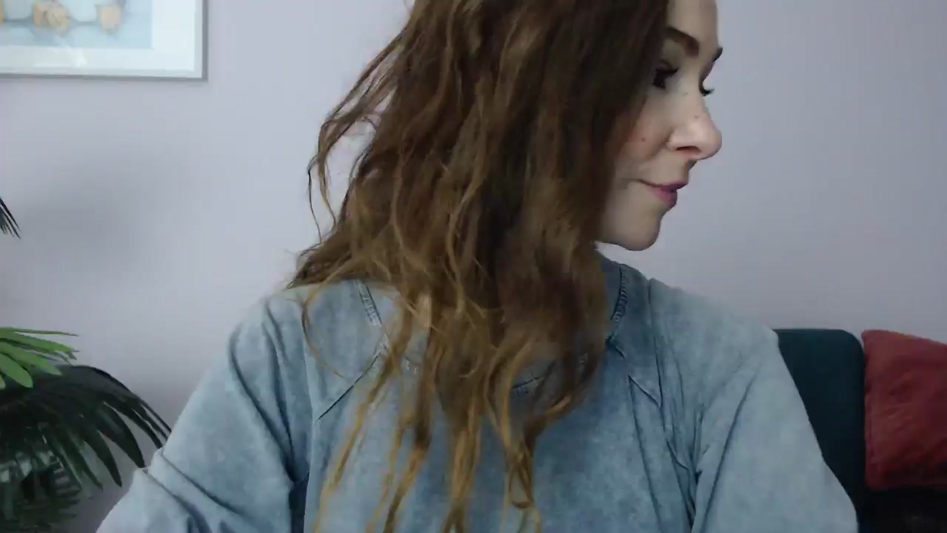 Gallery image thumbnail from Delilah_sweet's myfreecams stream on, 03/17/2025, 16:42 image 3 of 20