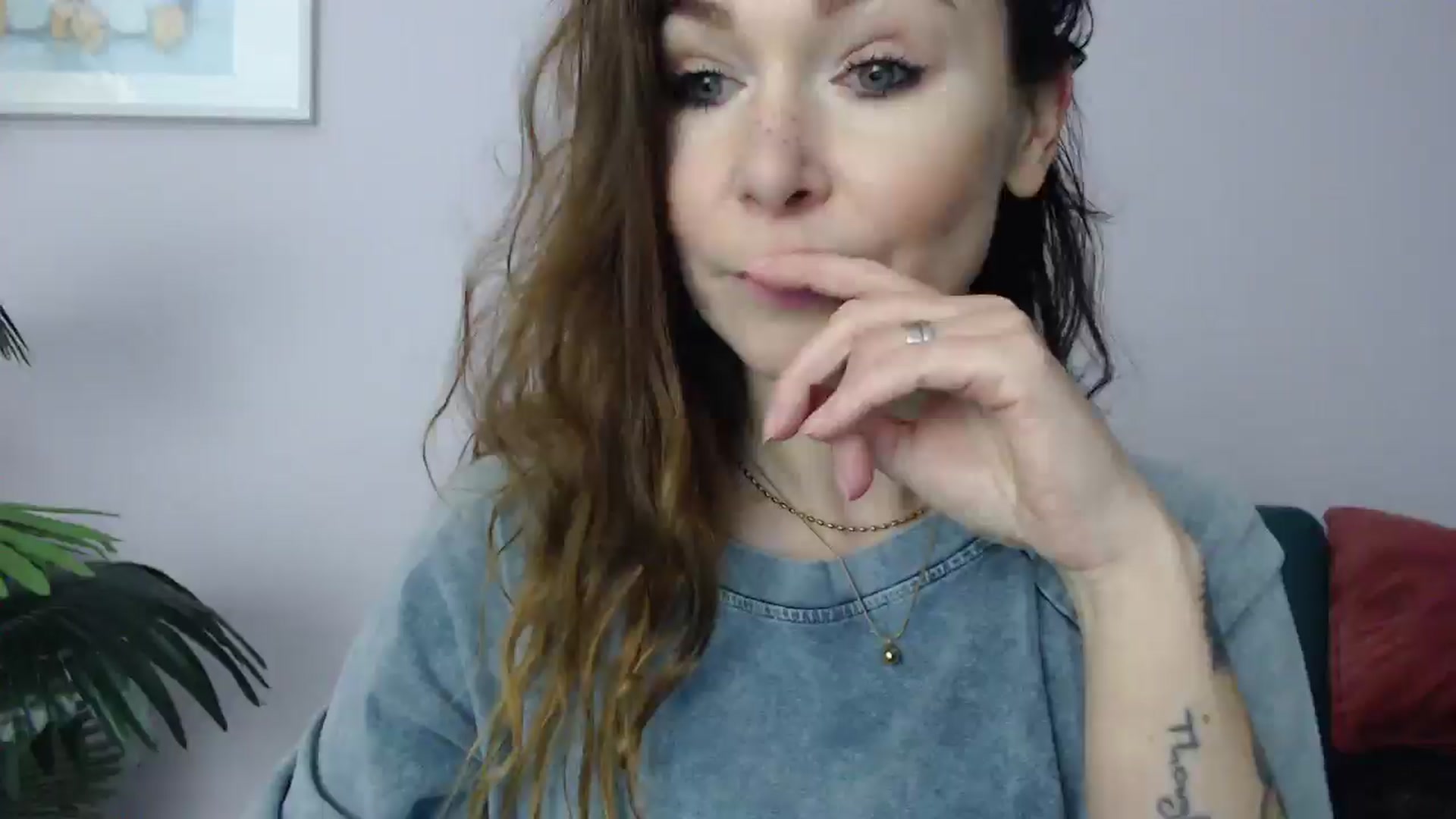 Gallery image thumbnail from Delilah_sweet's myfreecams stream on, 03/17/2025, 16:42 image 5 of 20