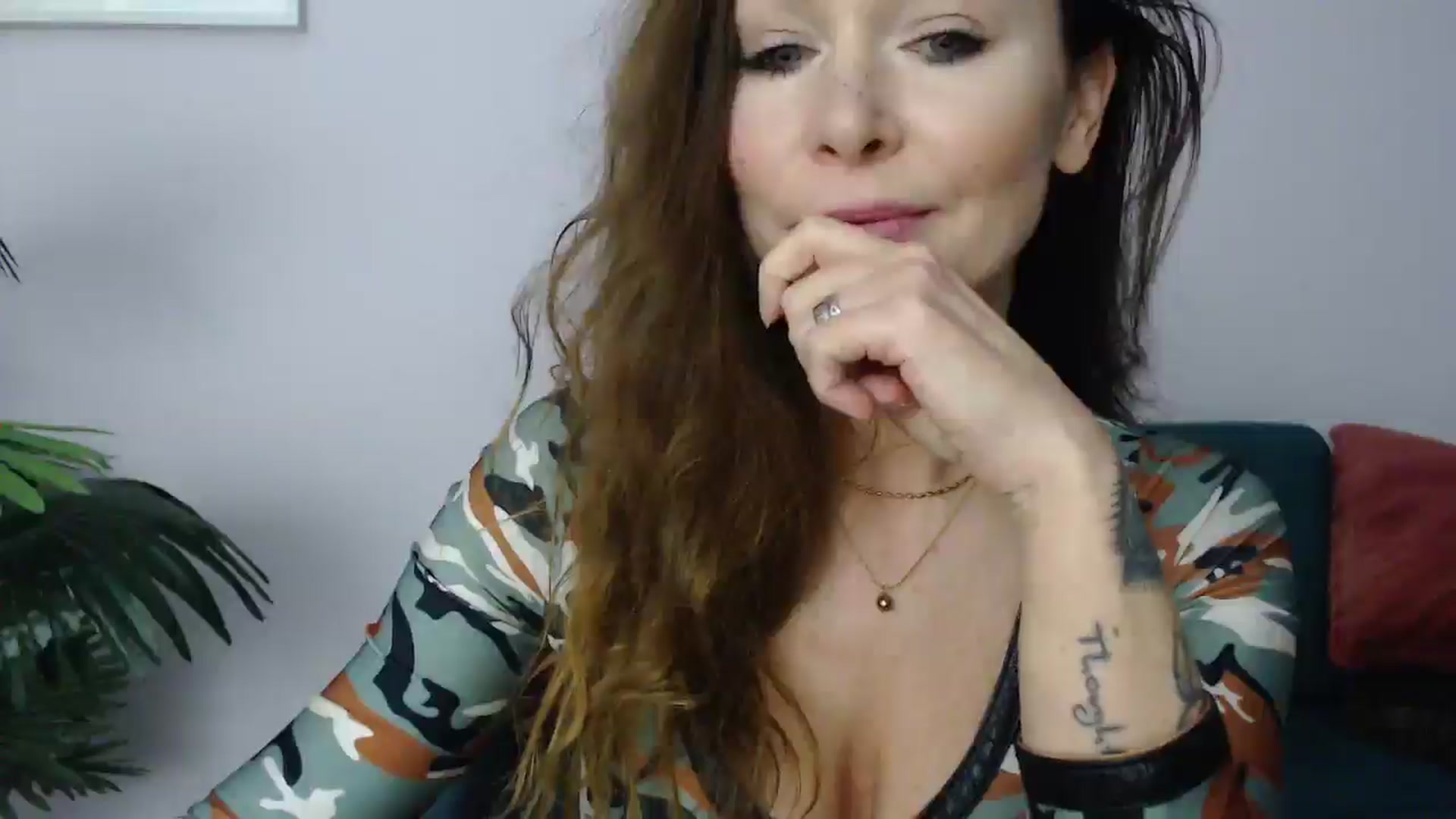 Gallery image thumbnail from Delilah_sweet's myfreecams stream on, 03/17/2025, 17:20 image 18 of 20