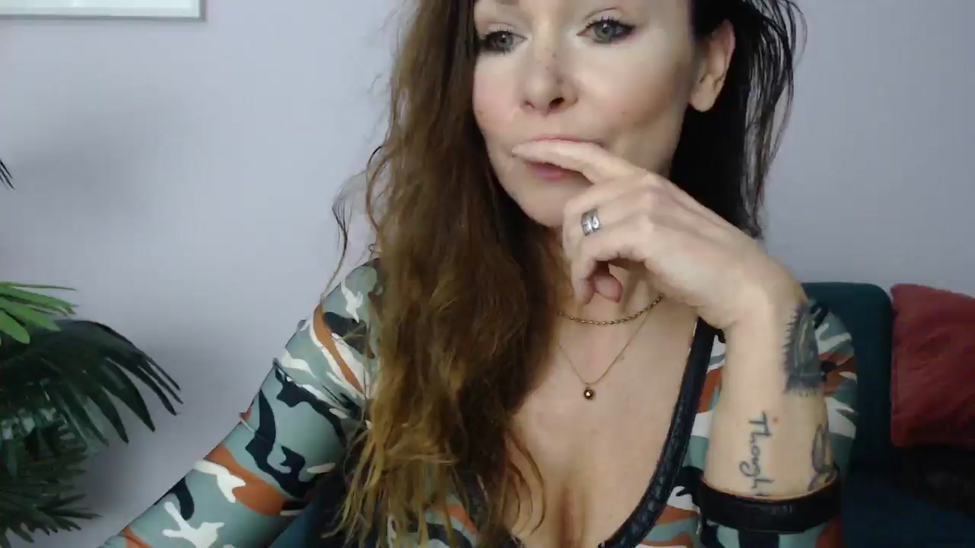 Gallery image thumbnail from Delilah_sweet's myfreecams stream on, 03/17/2025, 17:20 image 17 of 20