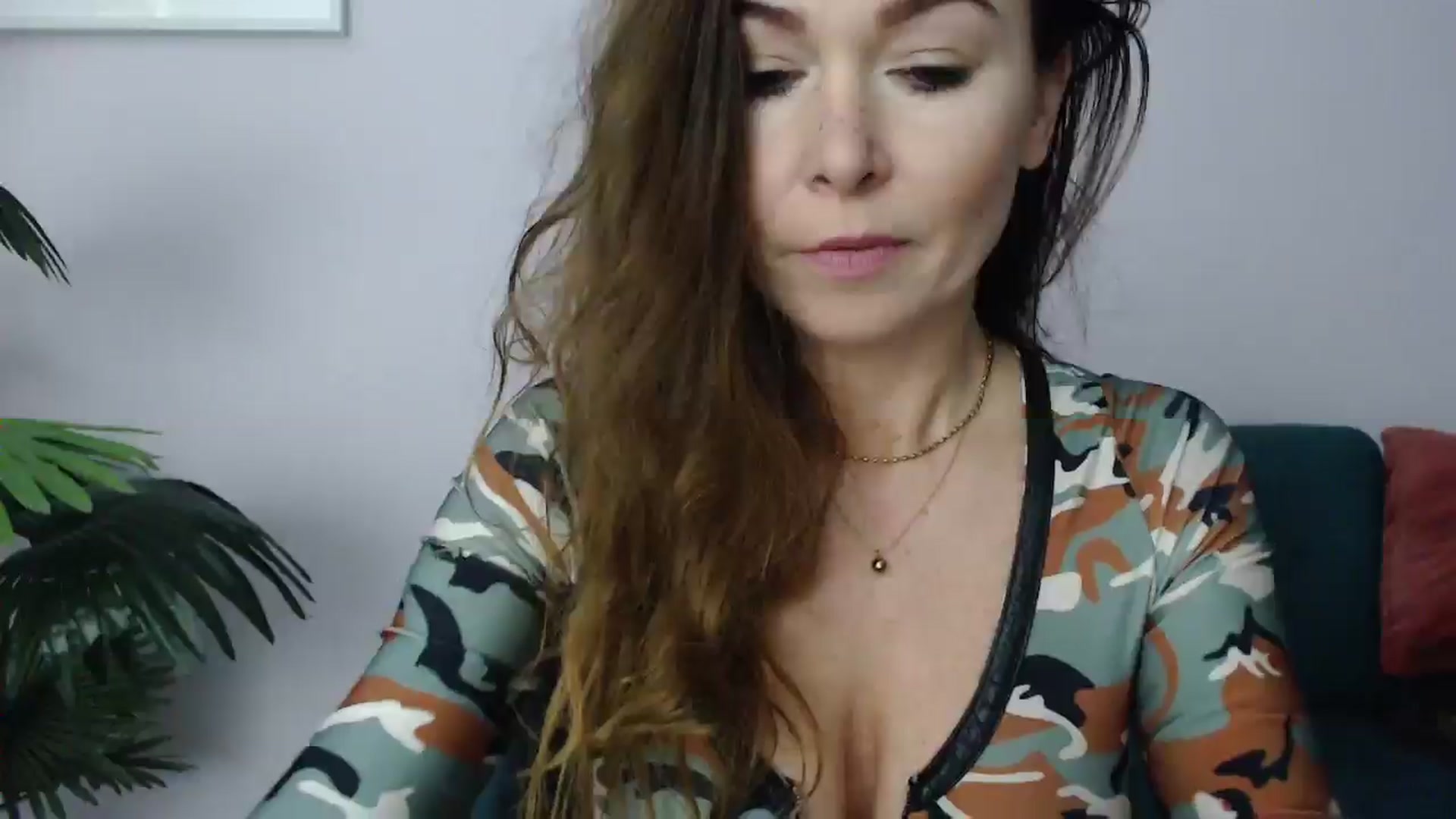 Gallery image thumbnail from Delilah_sweet's myfreecams stream on, 03/17/2025, 17:20 image 12 of 20