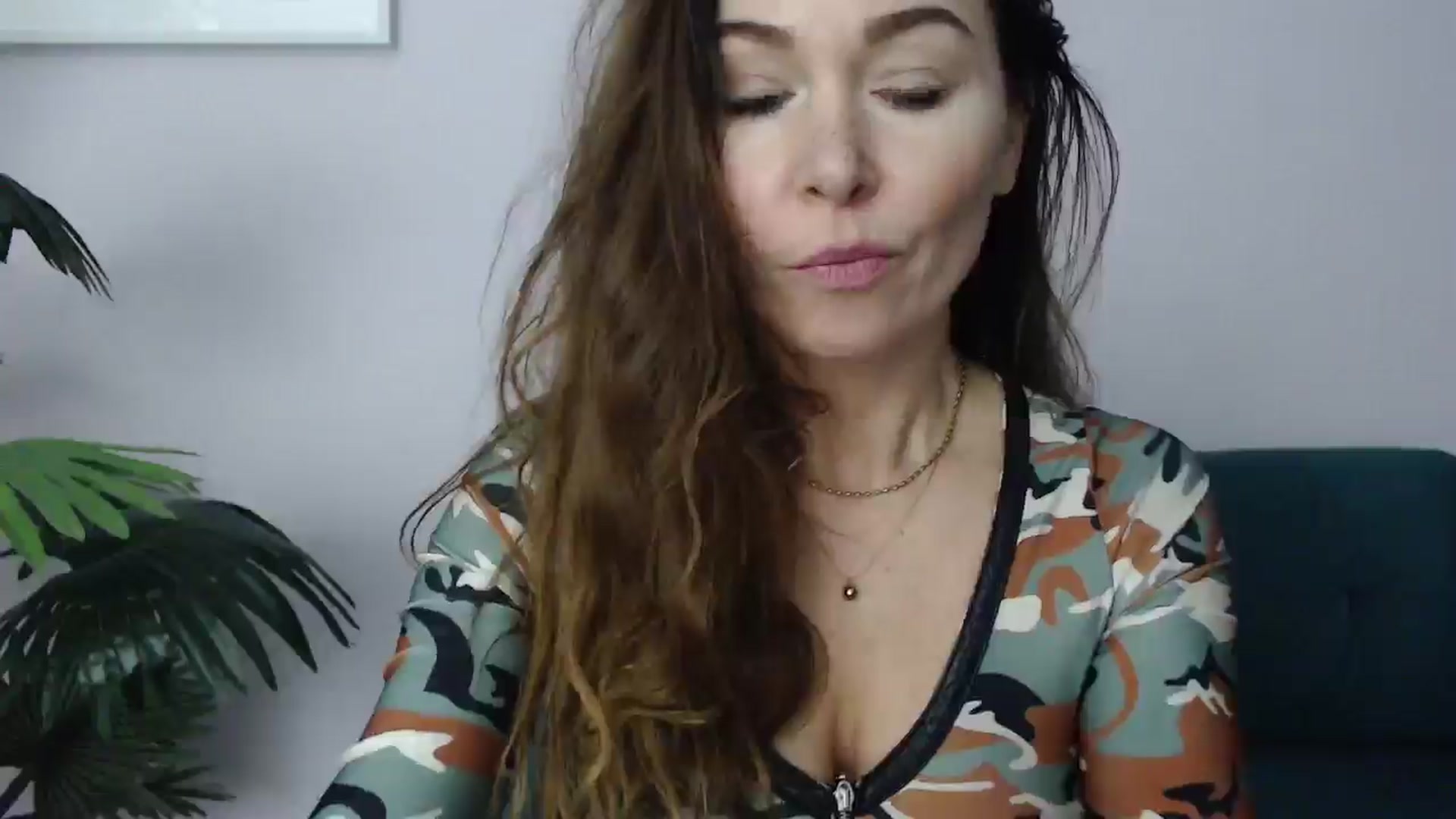 Gallery image thumbnail from Delilah_sweet's myfreecams stream on, 03/17/2025, 18:27 image 5 of 20