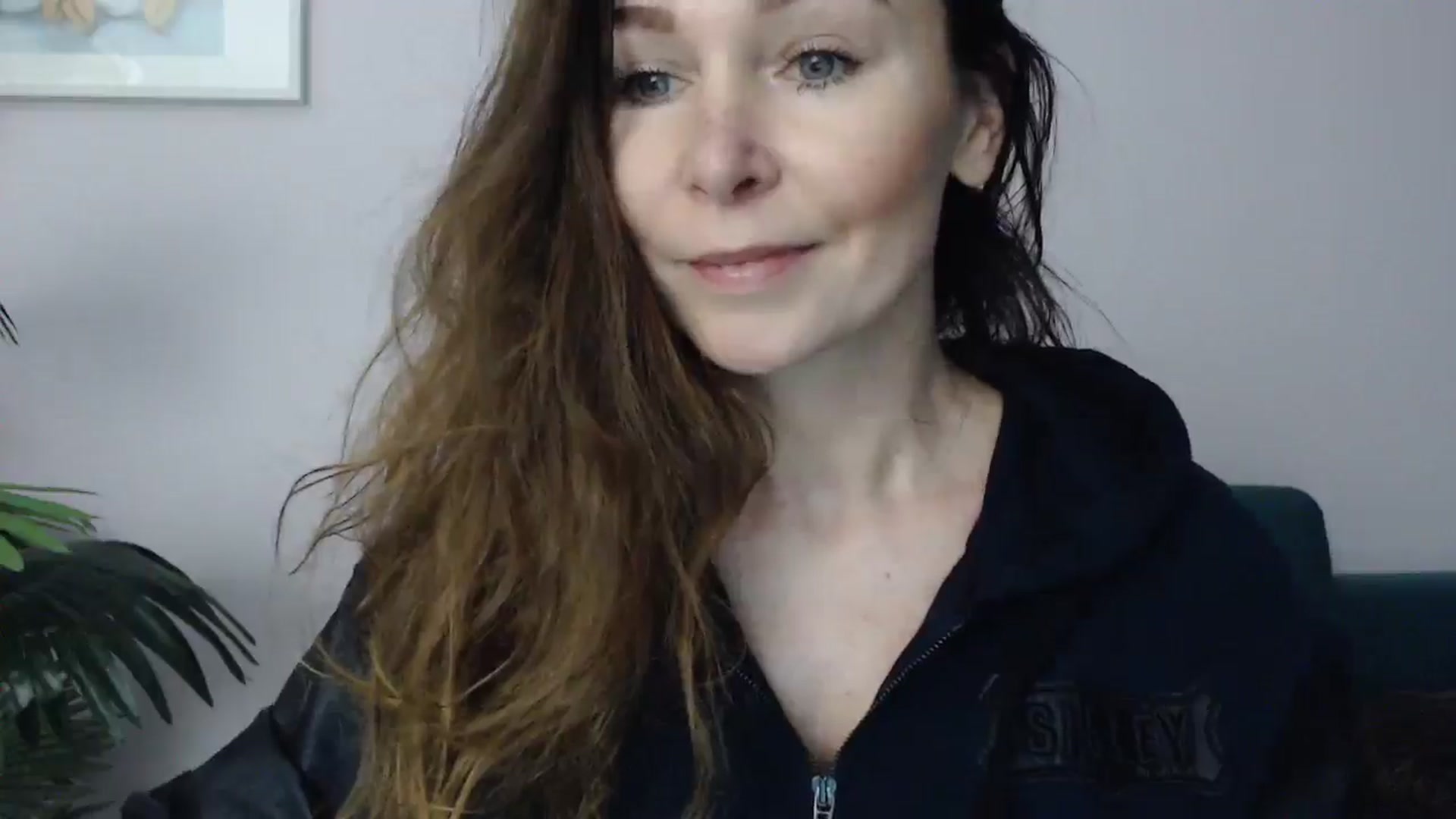Gallery image thumbnail from Delilah_sweet's myfreecams stream on, 04/07/2025, 15:36 image 9 of 20