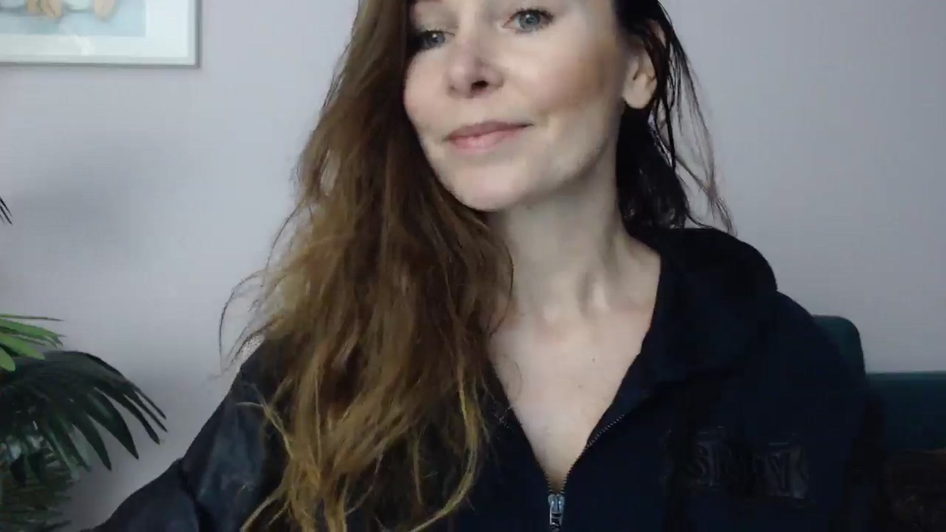 Gallery image thumbnail from Delilah_sweet's myfreecams stream on, 04/07/2025, 15:36 image 13 of 20