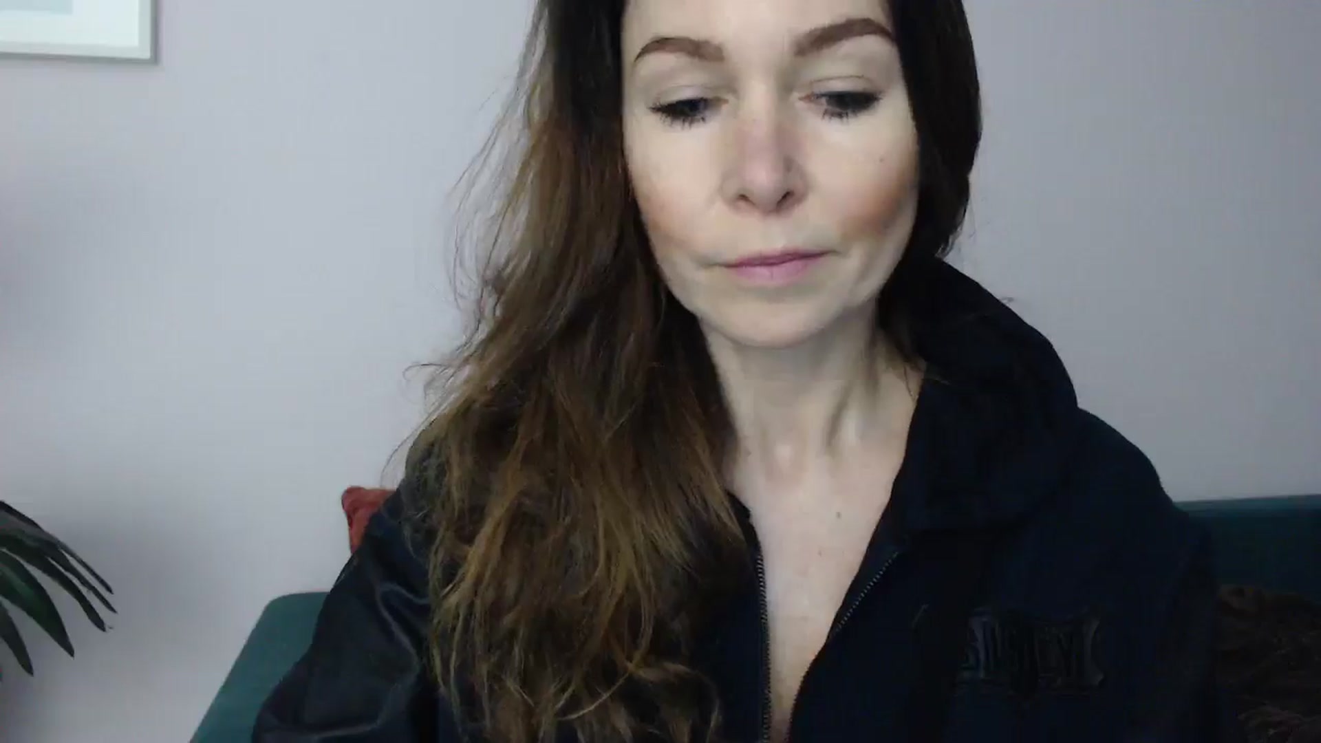 Gallery image thumbnail from Delilah_sweet's myfreecams stream on, 04/08/2025, 16:00 image 4 of 20