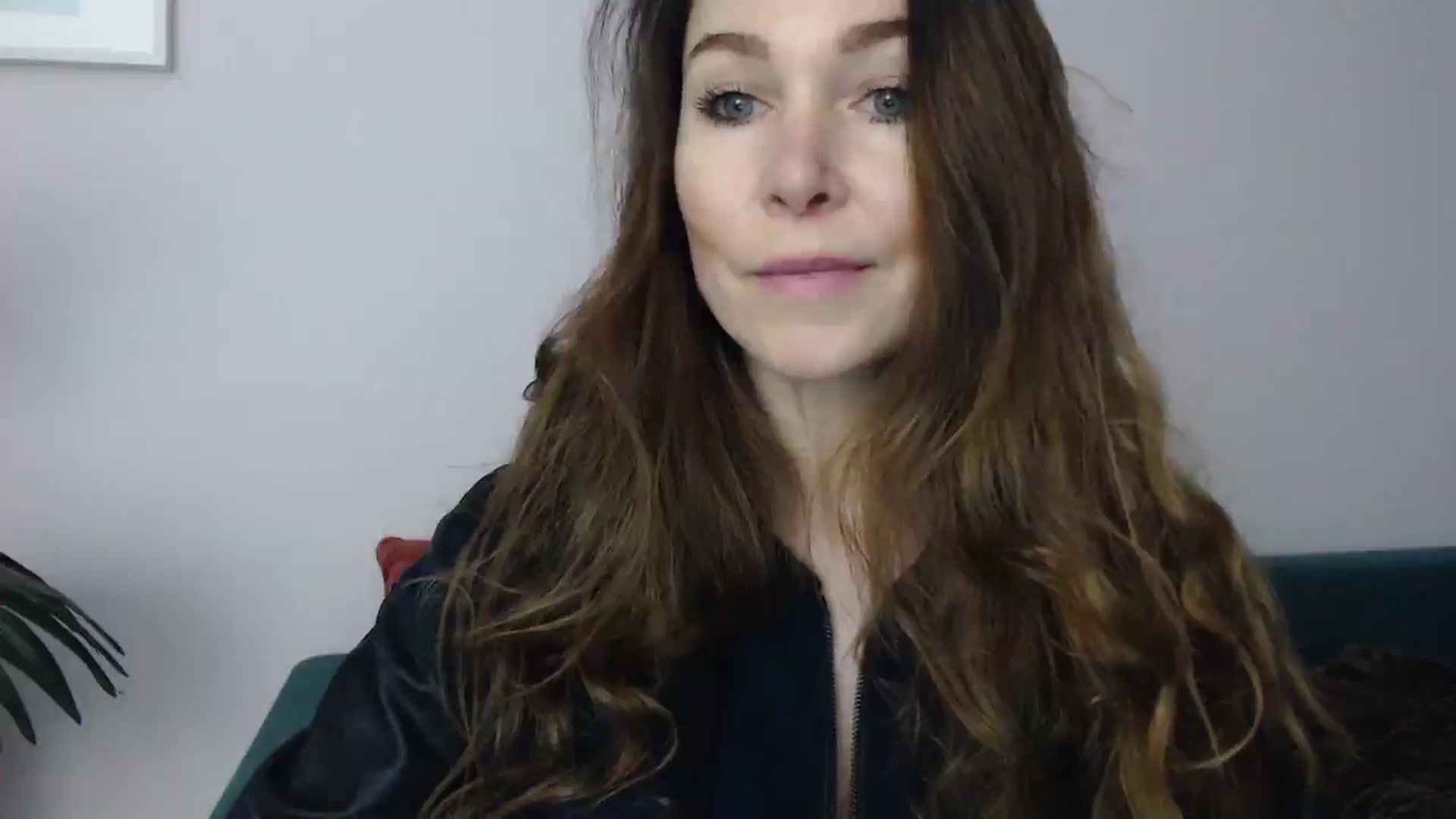 Gallery image thumbnail from Delilah_sweet's myfreecams stream on, 04/08/2025, 16:00 image 3 of 20