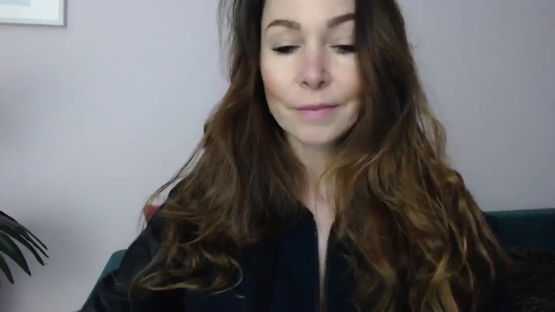 Gallery image thumbnail from Delilah_sweet's myfreecams stream on, 04/08/2025, 16:00 image 1 of 20
