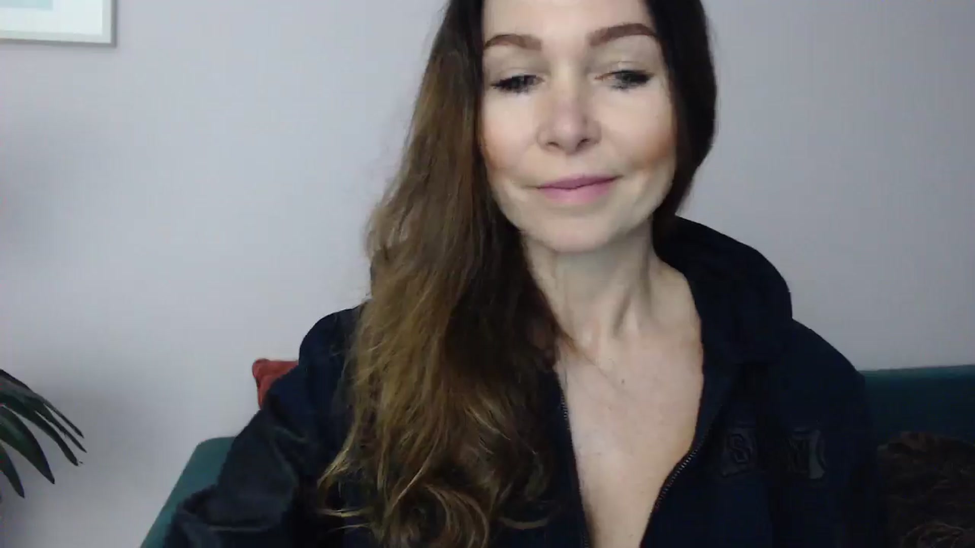 Gallery image thumbnail from Delilah_sweet's myfreecams stream on, 04/08/2025, 16:00 image 10 of 20