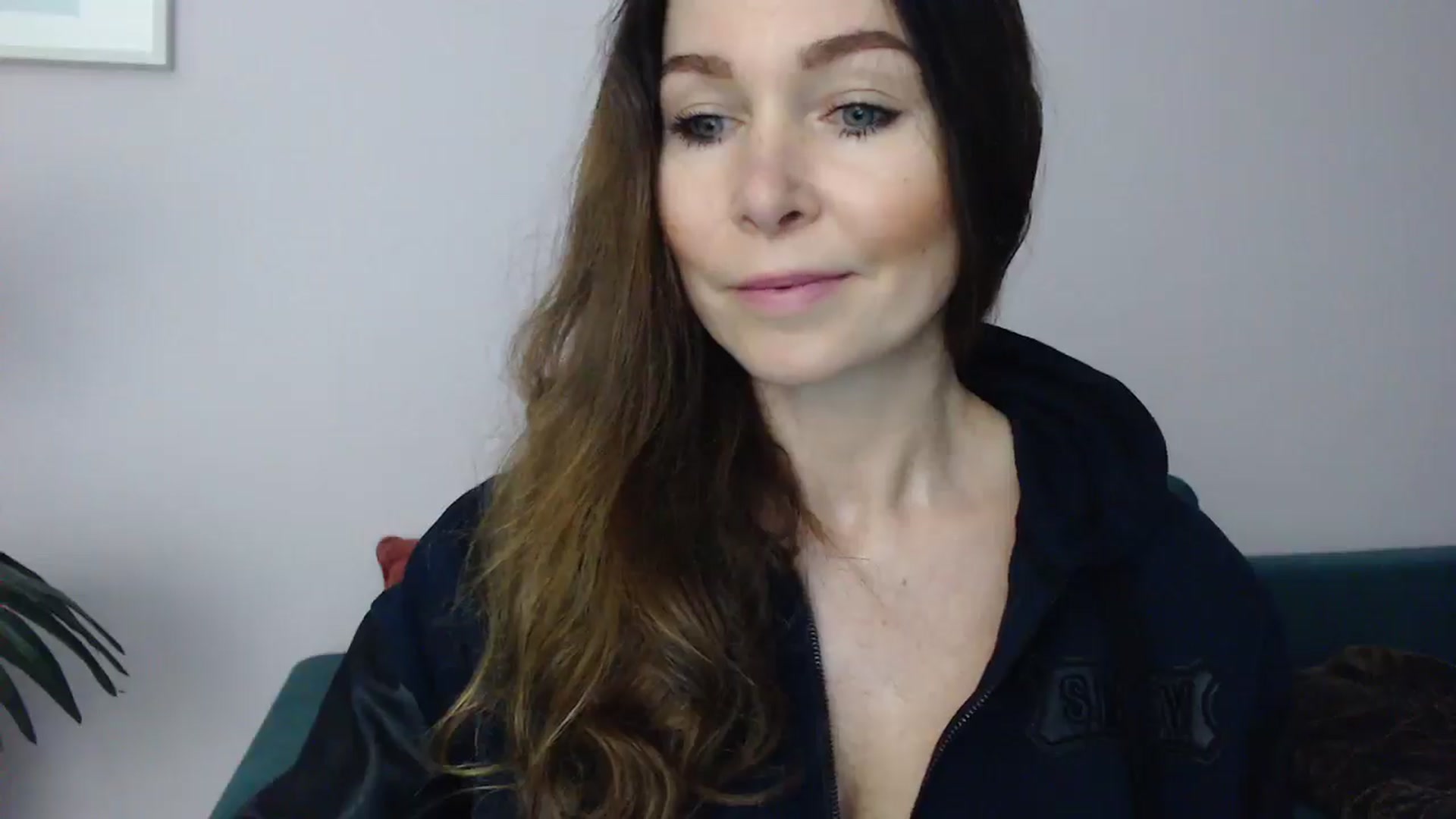 Gallery image thumbnail from Delilah_sweet's myfreecams stream on, 04/08/2025, 16:00 image 11 of 20