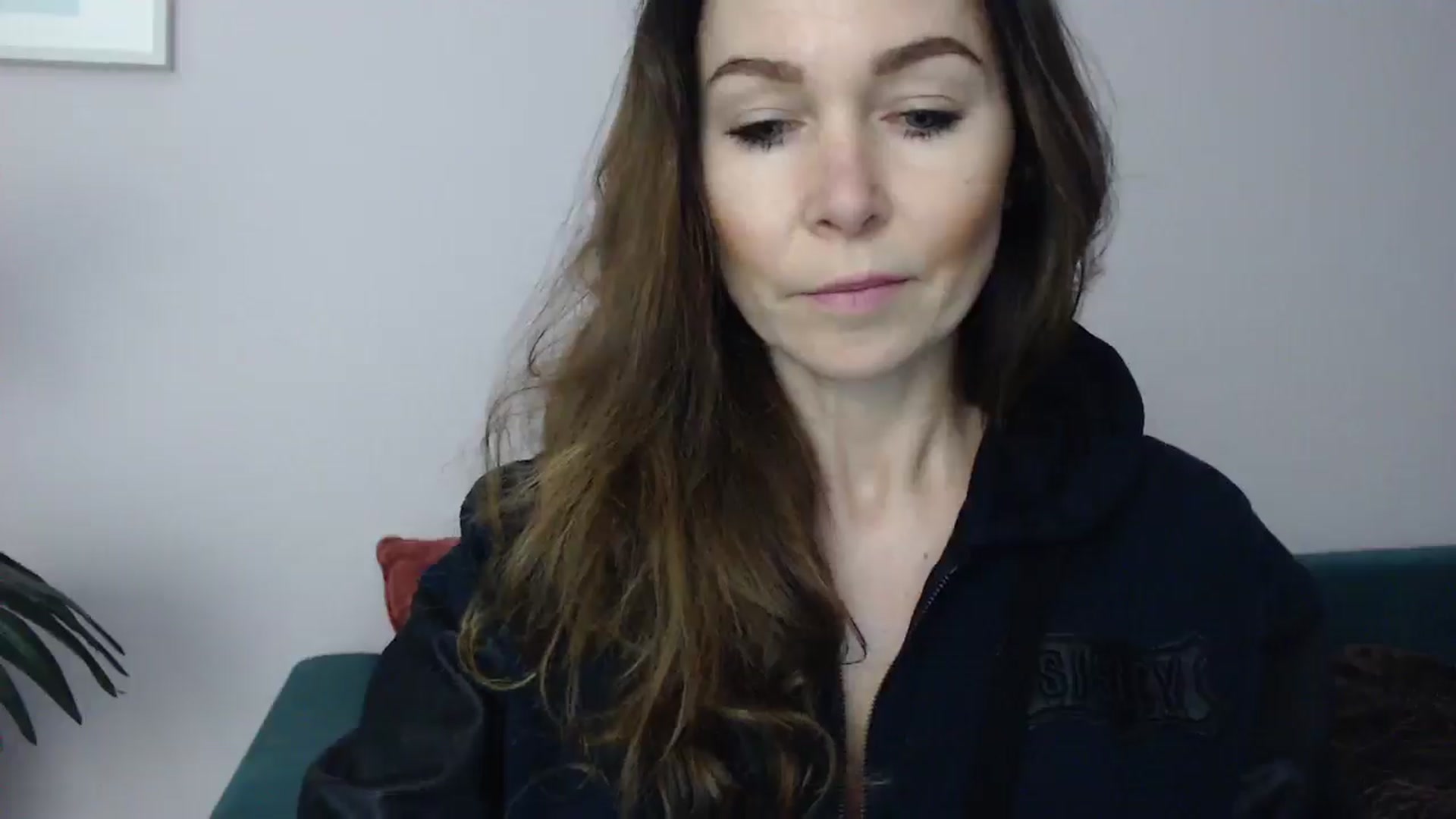 Gallery image thumbnail from Delilah_sweet's myfreecams stream on, 04/08/2025, 16:00 image 7 of 20
