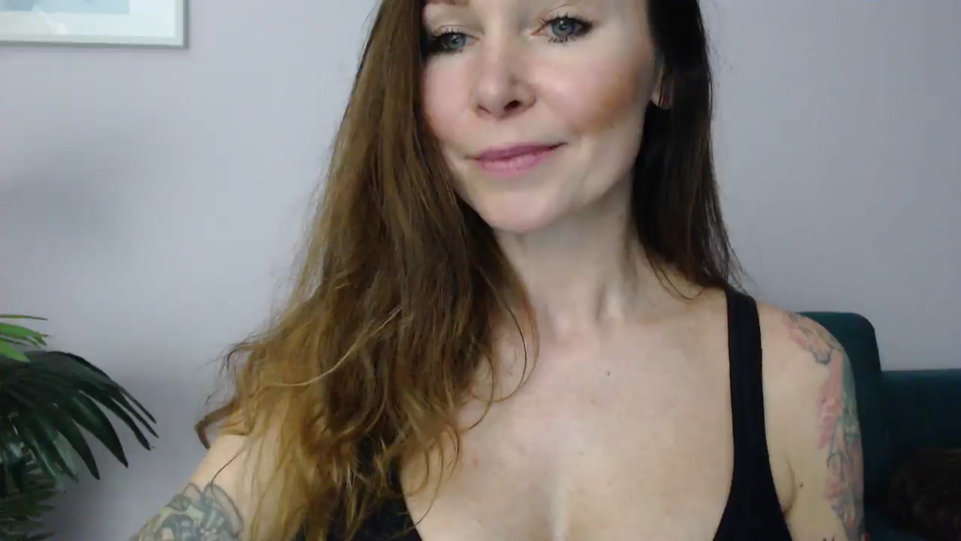 Gallery image thumbnail from Delilah_sweet's myfreecams stream on, 04/08/2025, 17:08 image 18 of 20