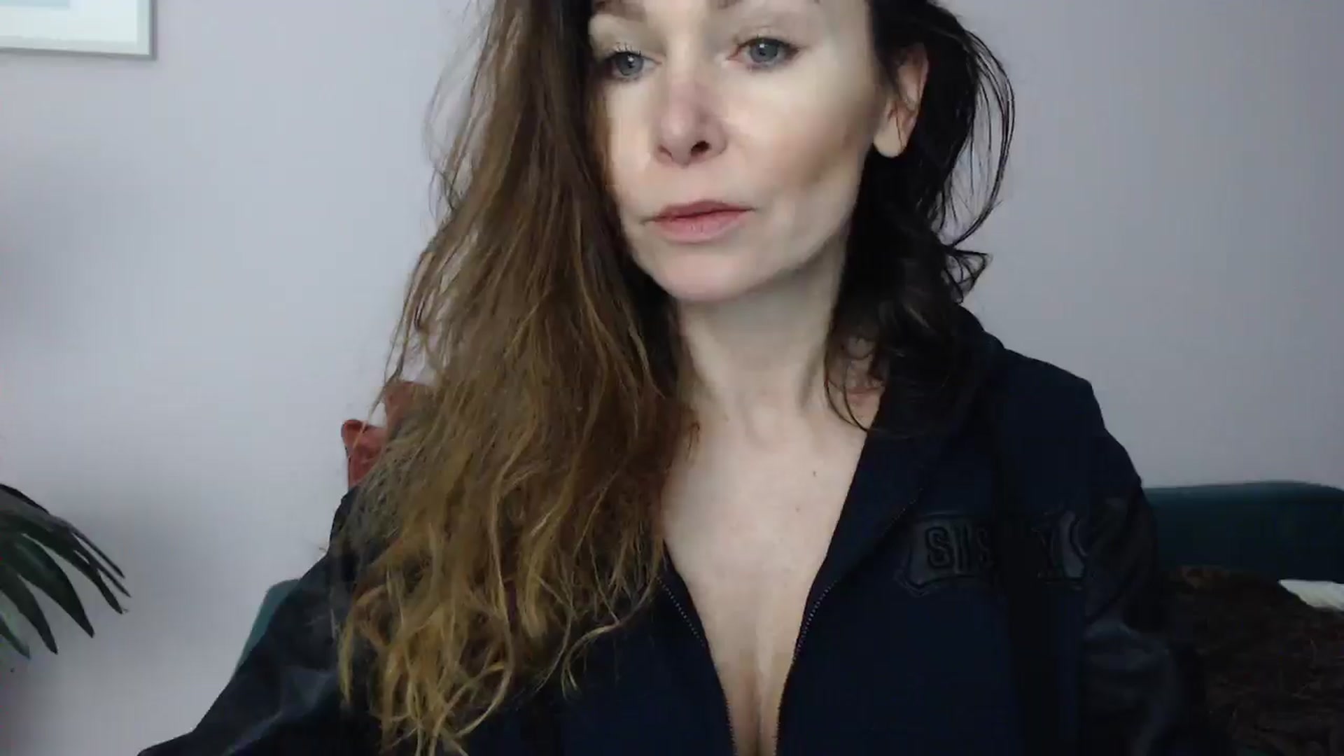 Gallery image thumbnail from Delilah_sweet's myfreecams stream on, 04/09/2025, 15:28 image 10 of 20