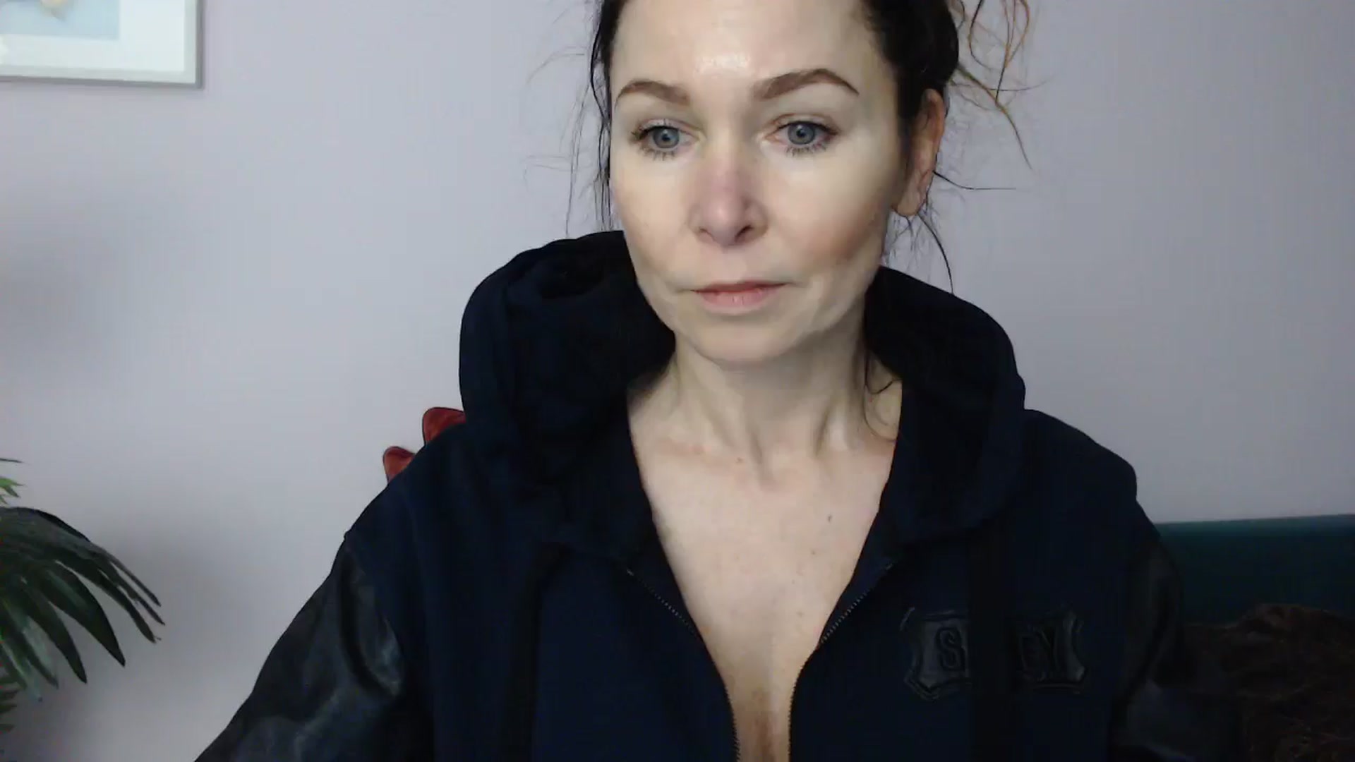 Gallery image thumbnail from Delilah_sweet's myfreecams stream on, 04/09/2025, 15:28 image 1 of 20