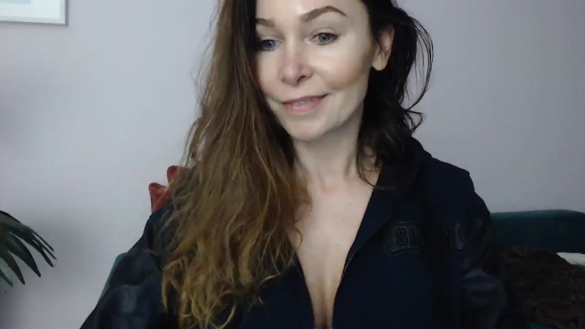 Gallery image thumbnail from Delilah_sweet's myfreecams stream on, 04/09/2025, 15:28 image 11 of 20