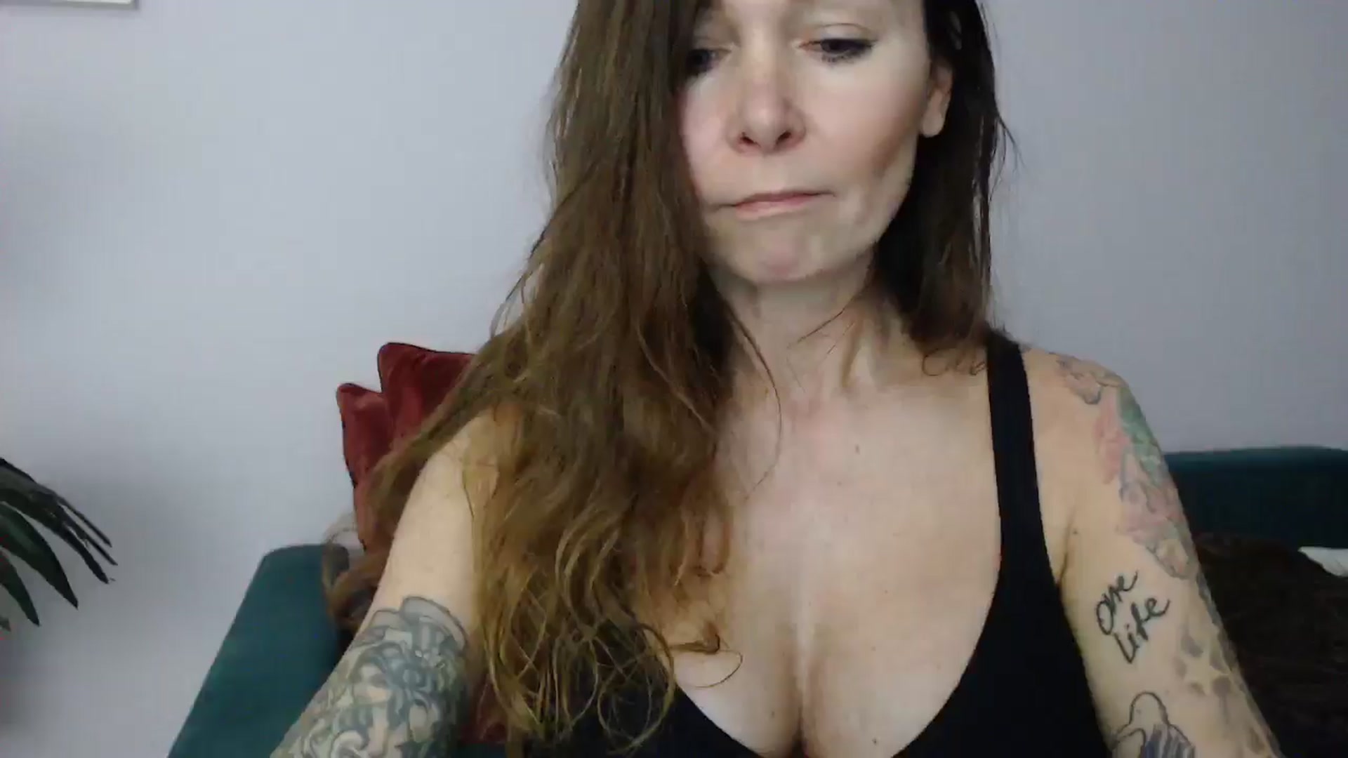 Gallery image thumbnail from Delilah_sweet's myfreecams stream on, 04/09/2025, 16:38 image 9 of 20