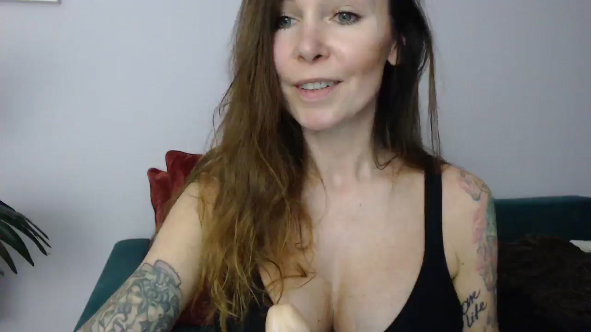 Gallery image thumbnail from Delilah_sweet's myfreecams stream on, 04/09/2025, 16:38 image 8 of 20