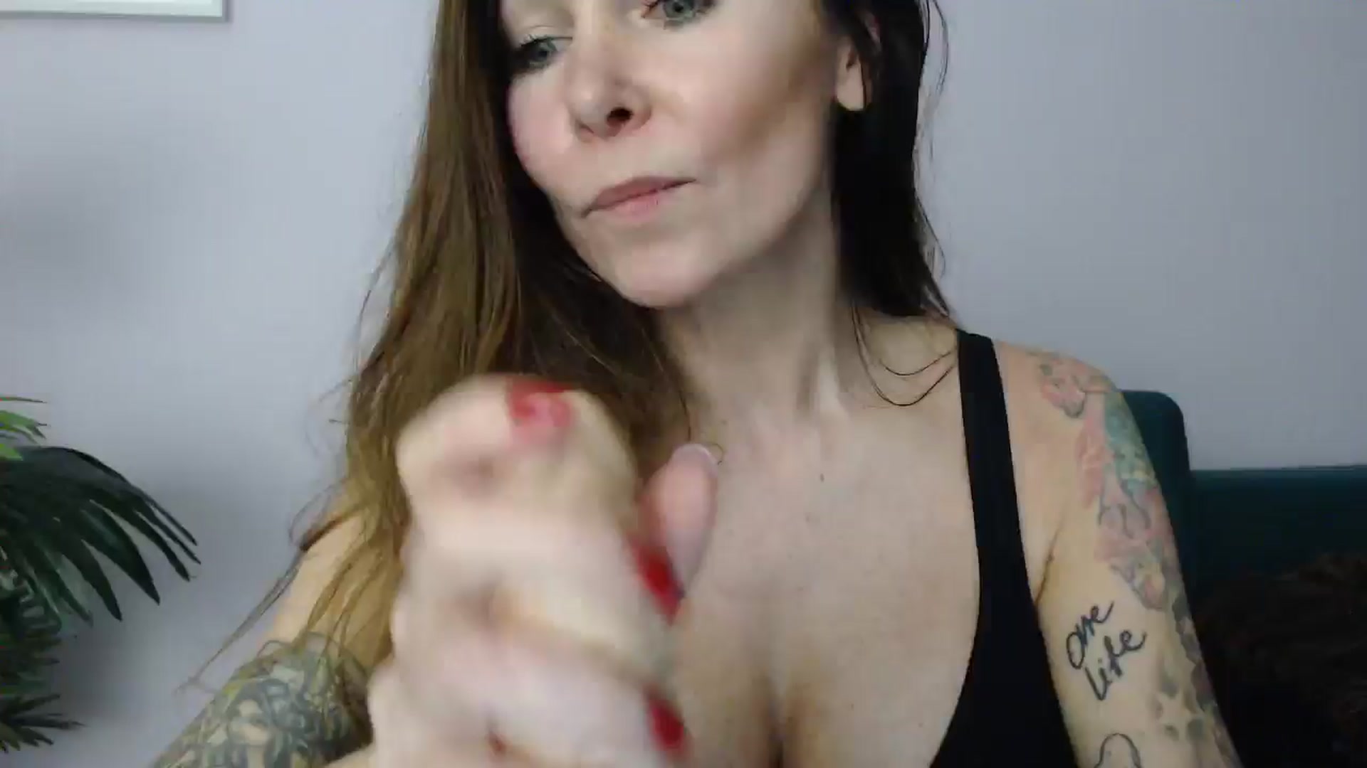 Gallery image thumbnail from Delilah_sweet's myfreecams stream on, 04/09/2025, 16:38 image 1 of 20