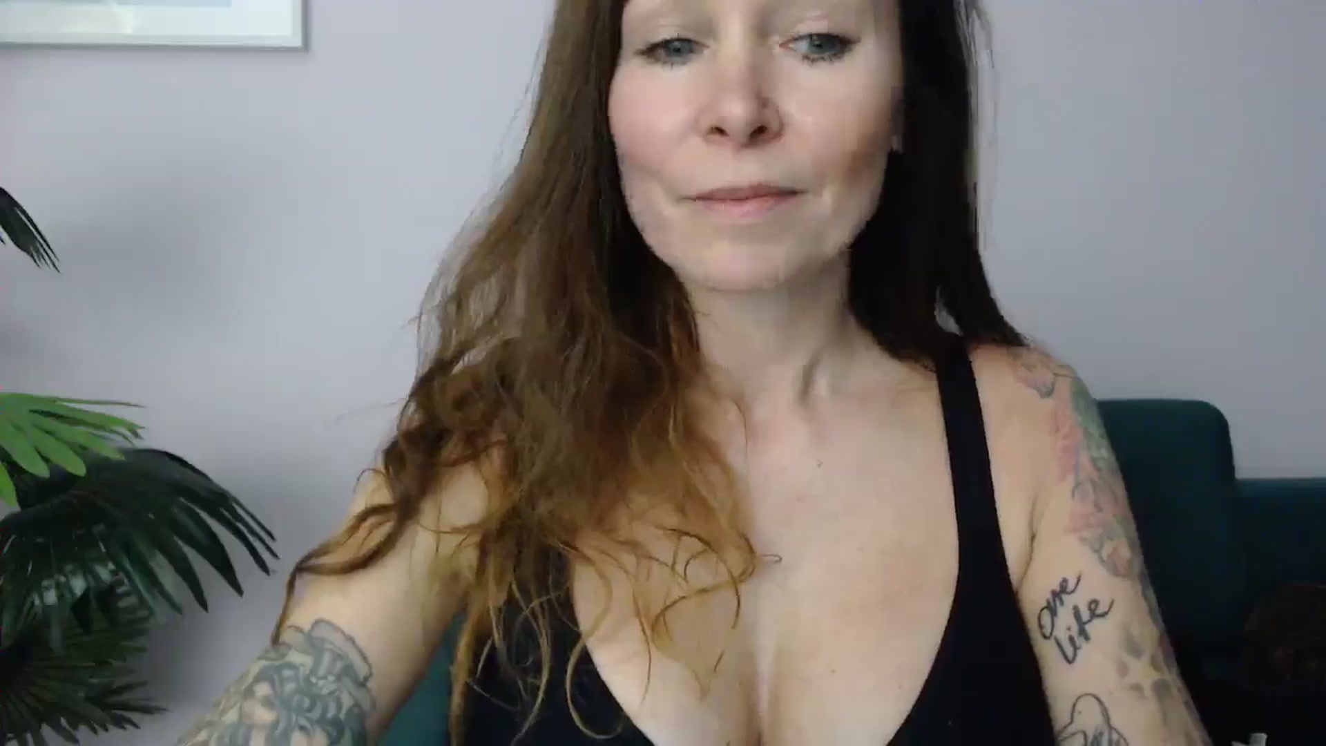 Gallery image thumbnail from Delilah_sweet's myfreecams stream on, 04/09/2025, 16:38 image 18 of 20