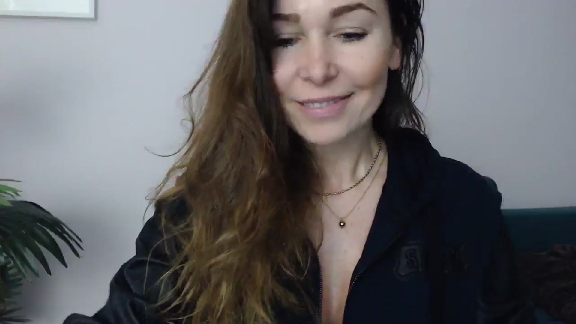 Gallery image thumbnail from Delilah_sweet's myfreecams stream on, 04/10/2025, 14:06 image 10 of 20