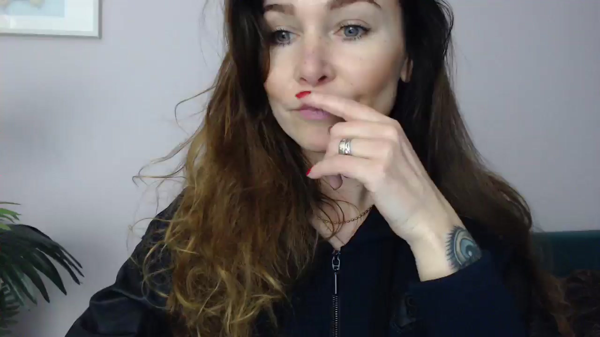 Gallery image thumbnail from Delilah_sweet's myfreecams stream on, 04/10/2025, 14:06 image 4 of 20