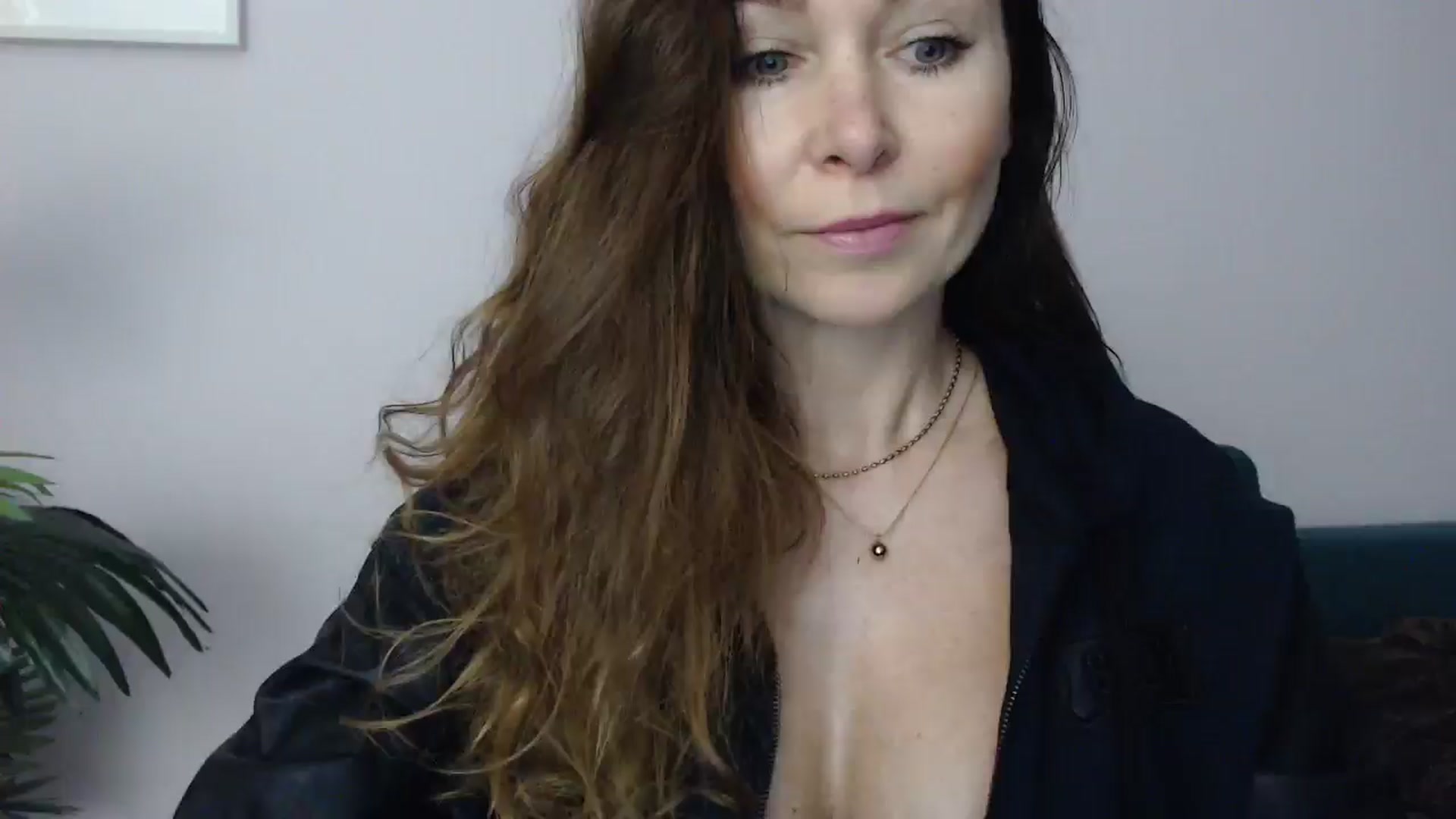 Gallery image thumbnail from Delilah_sweet's myfreecams stream on, 04/10/2025, 14:06 image 6 of 20