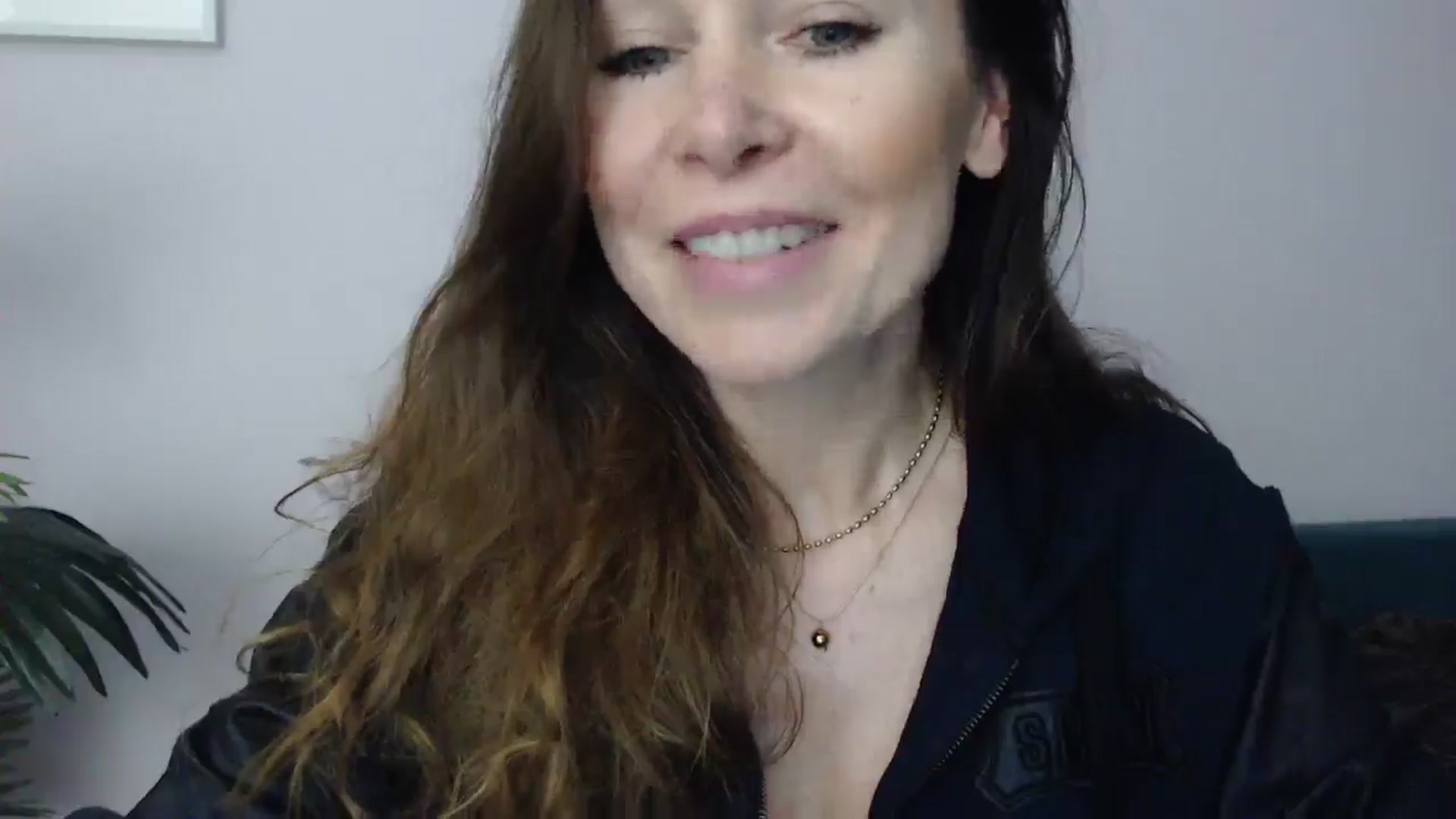 Gallery image thumbnail from Delilah_sweet's myfreecams stream on, 04/10/2025, 14:06 image 12 of 20