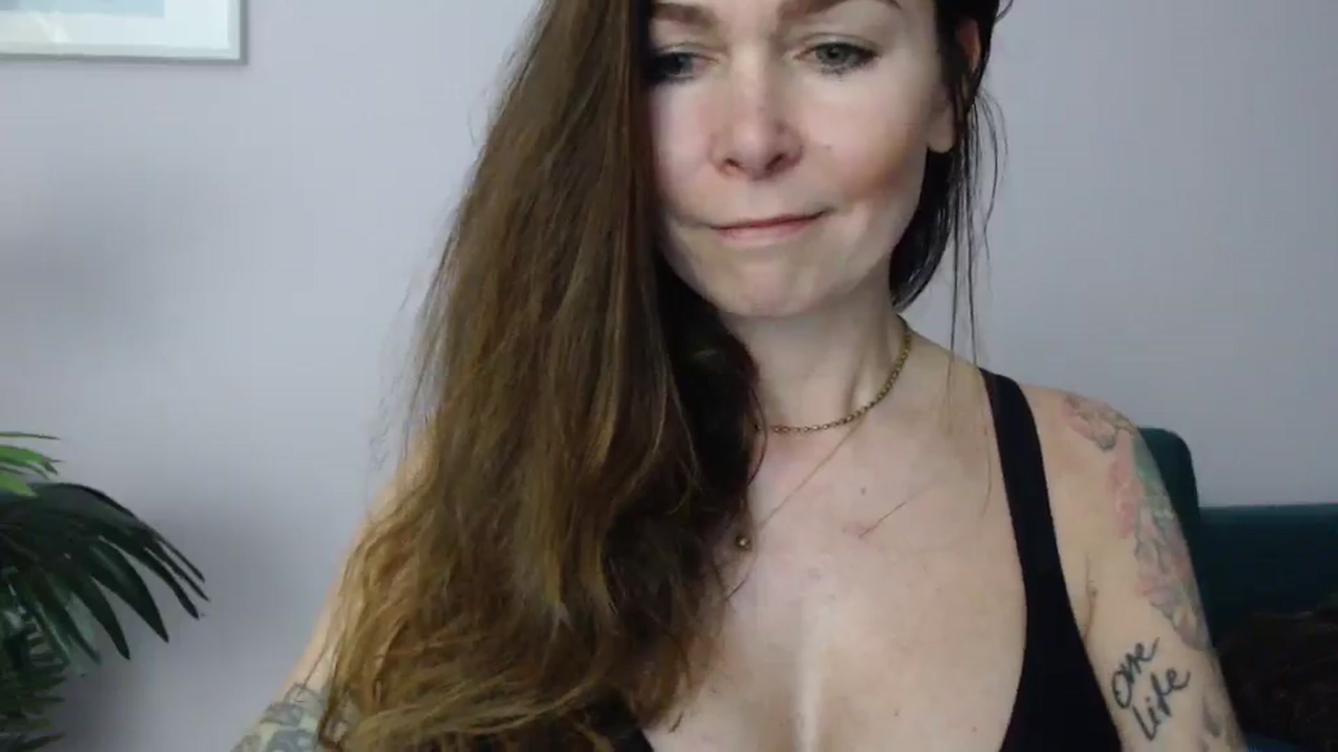 Gallery image thumbnail from Delilah_sweet's myfreecams stream on, 04/14/2025, 16:31 image 17 of 20